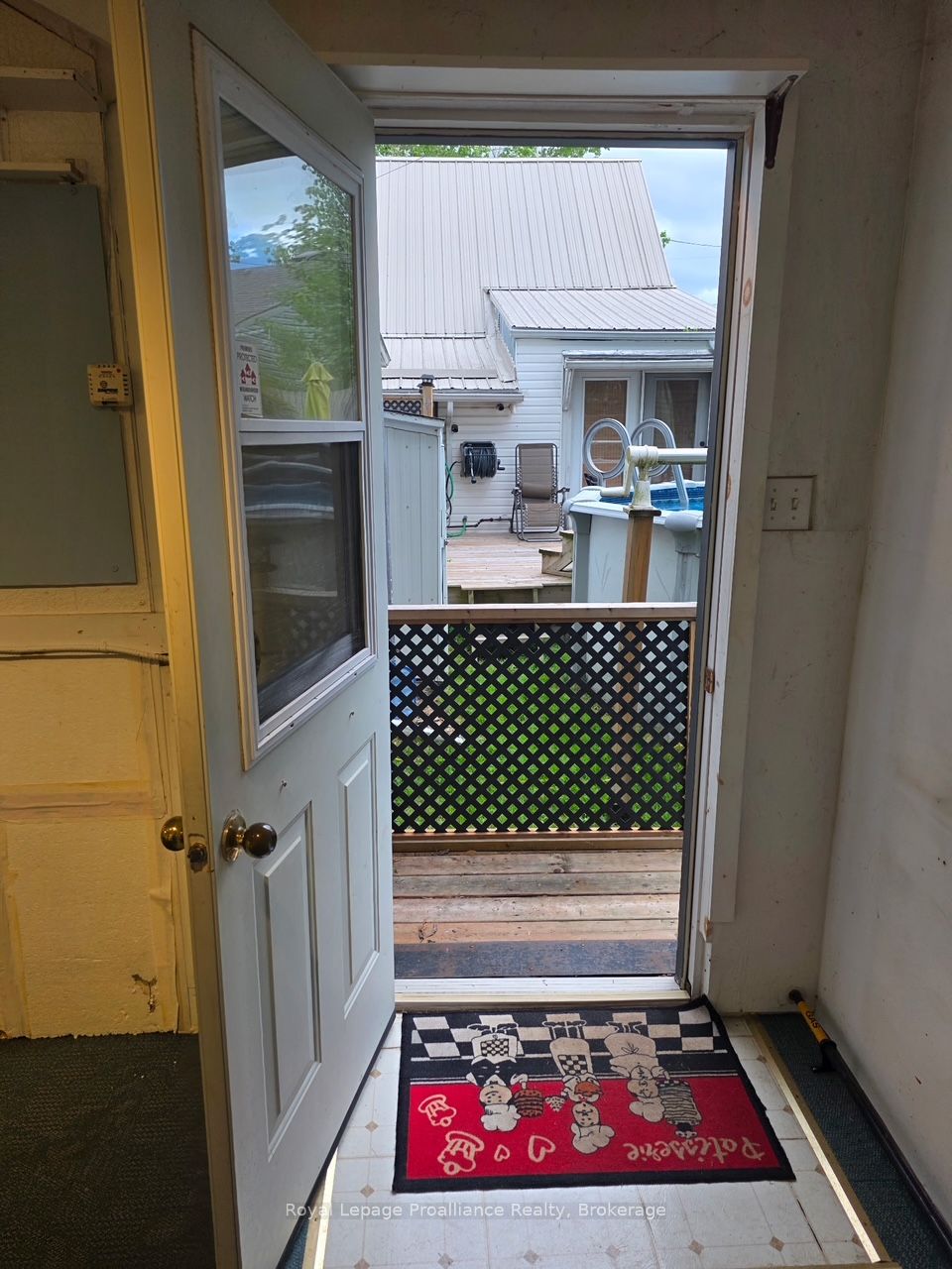 42 Kerr Crescent, Quinte West, ON K8V 2W4 photo 2