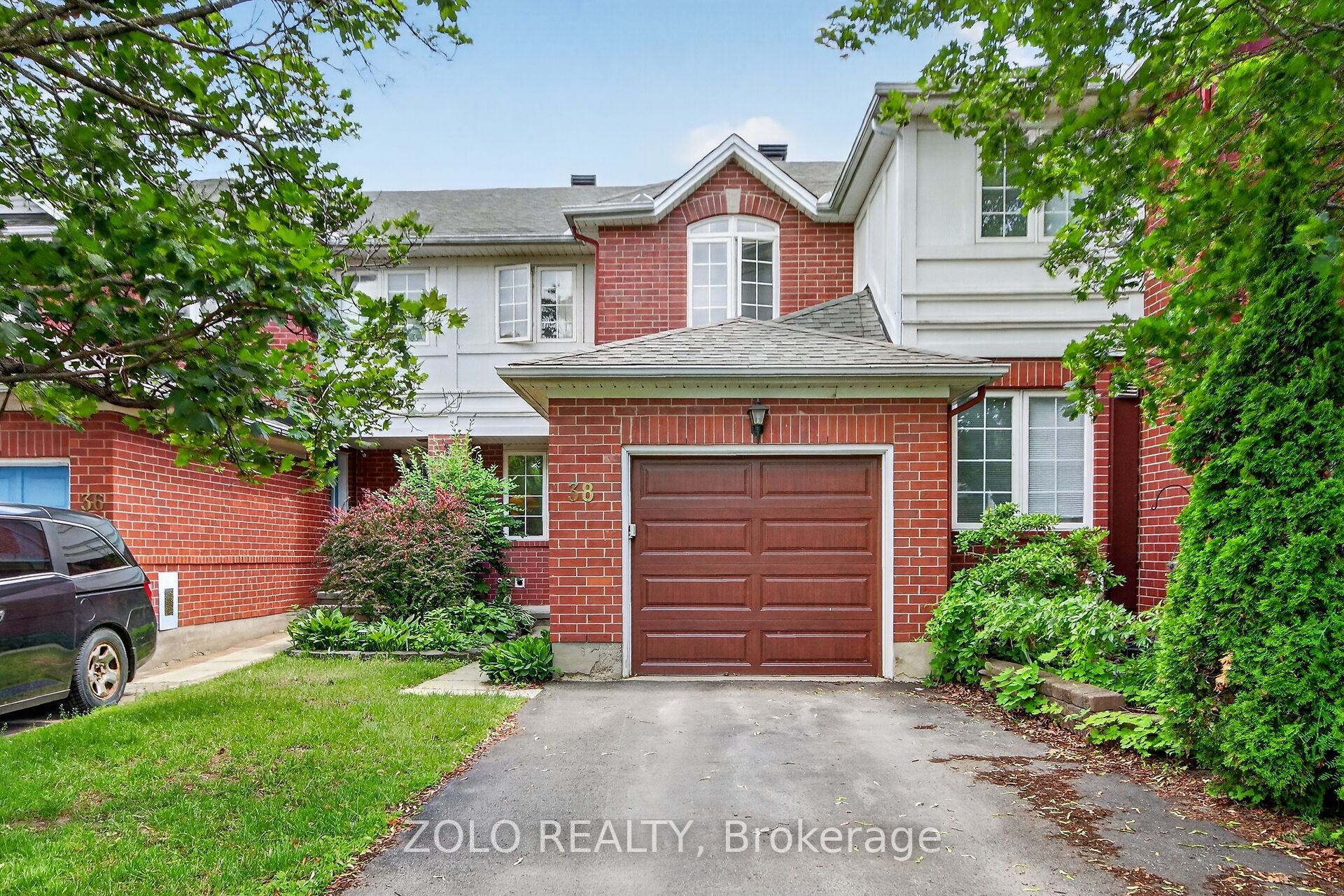 38 Central Park Drive, Carlington - Central Park, ON K2C 4A3 photo 2