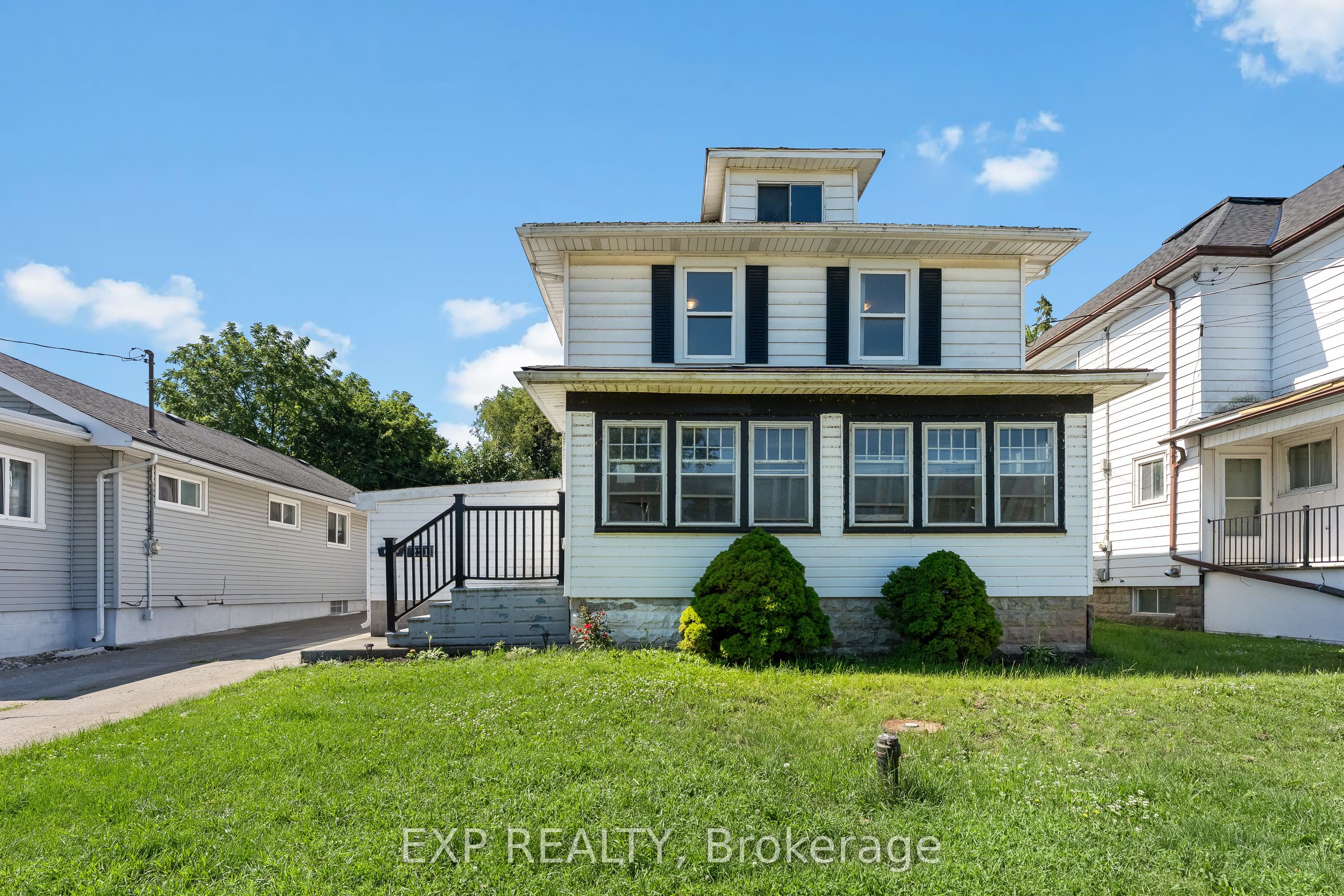 221 Bowen Road, Fort Erie, ON L2A 2Y6