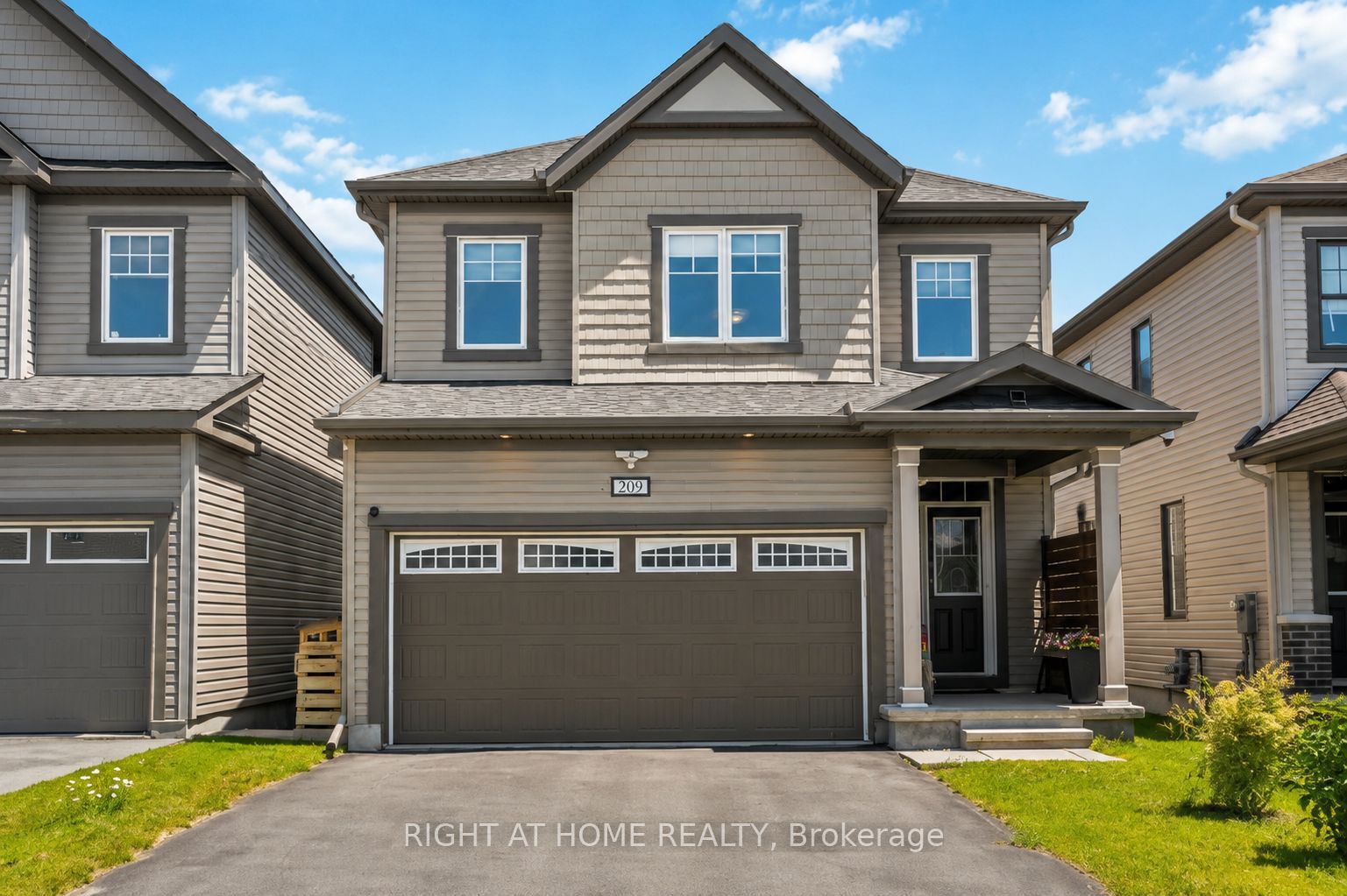 209 Quarter Horse Street, Stittsville - Munster - Richmond, ON K2S 0X9
