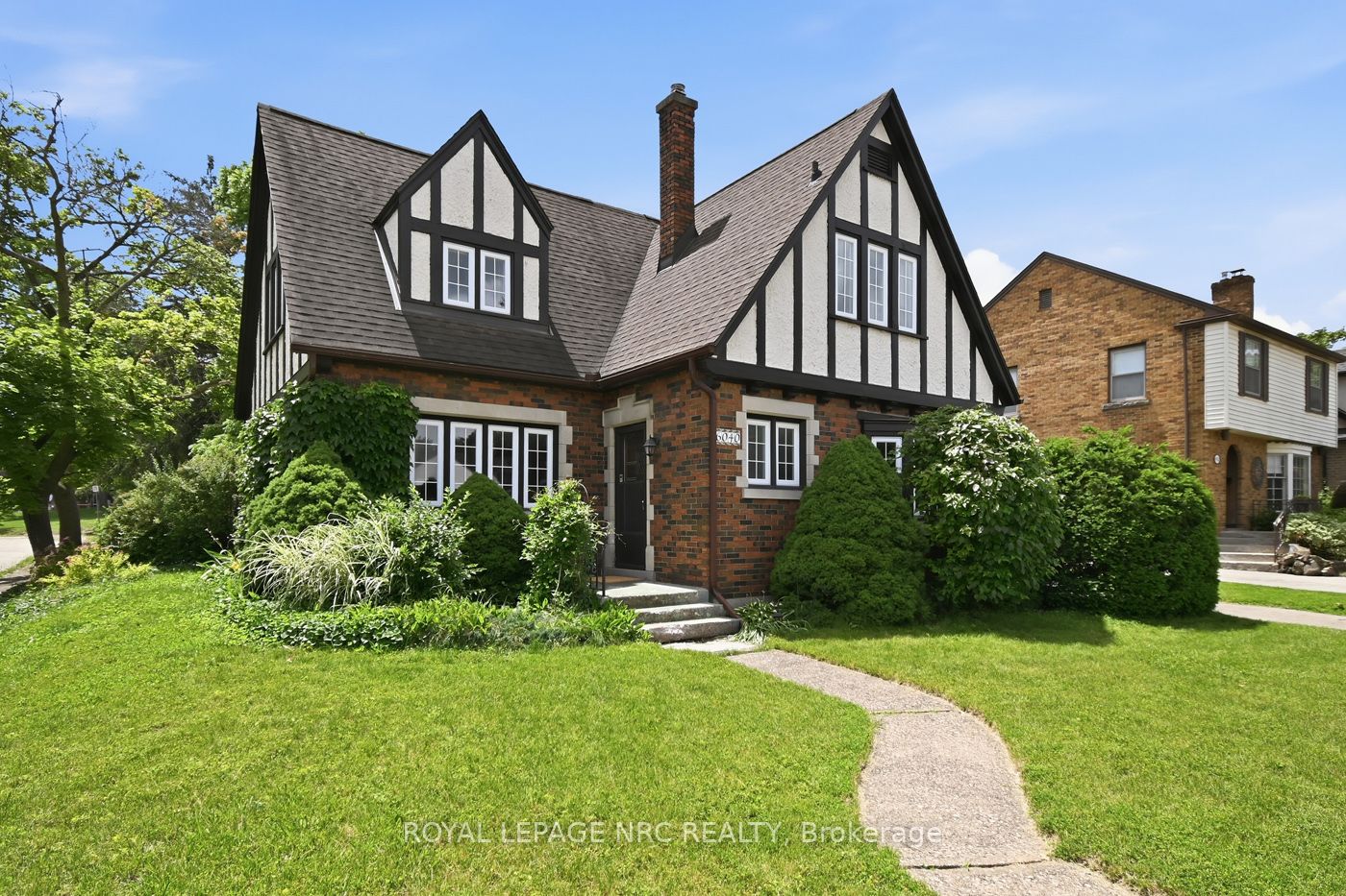 6040 Latshaw Street, Niagara Falls, ON L2G 1R2
