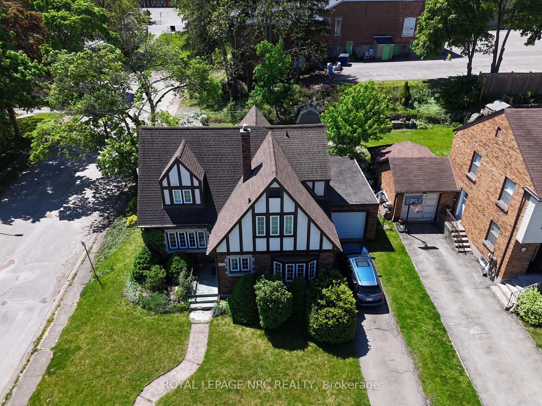 6040 Latshaw Street, Niagara Falls, ON L2G 1R2 photo 3