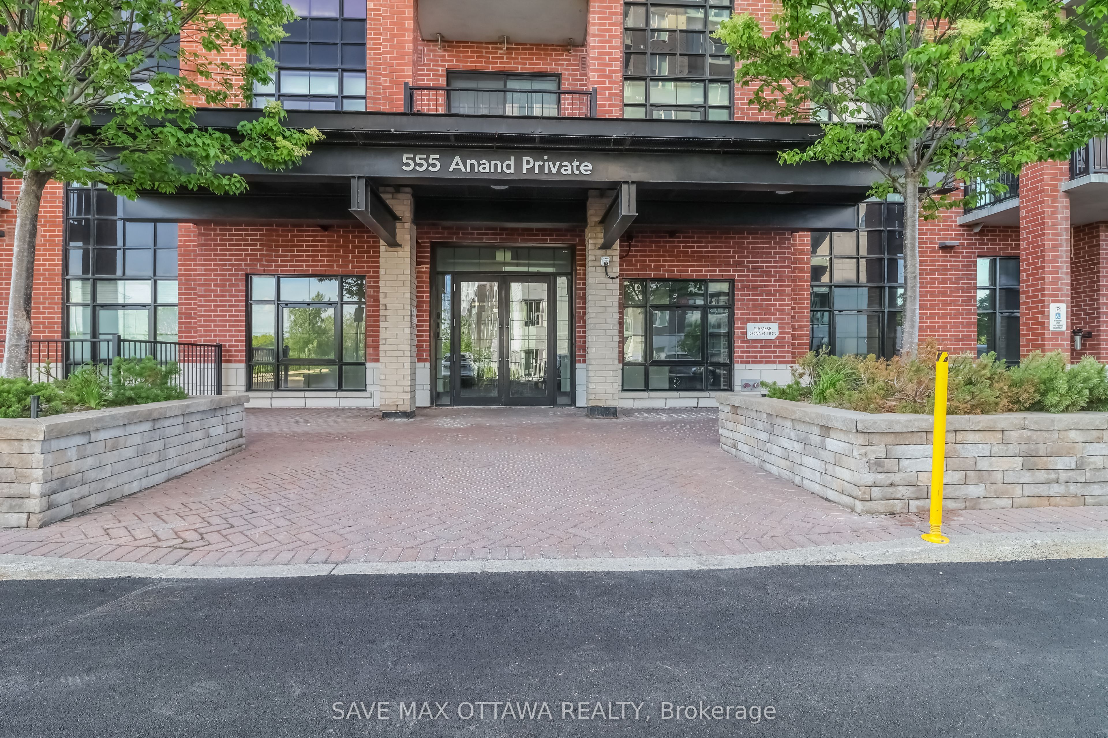 555 Anand Private 801, Billings Bridge - Riverside Park and Area, ON K1V 2R7