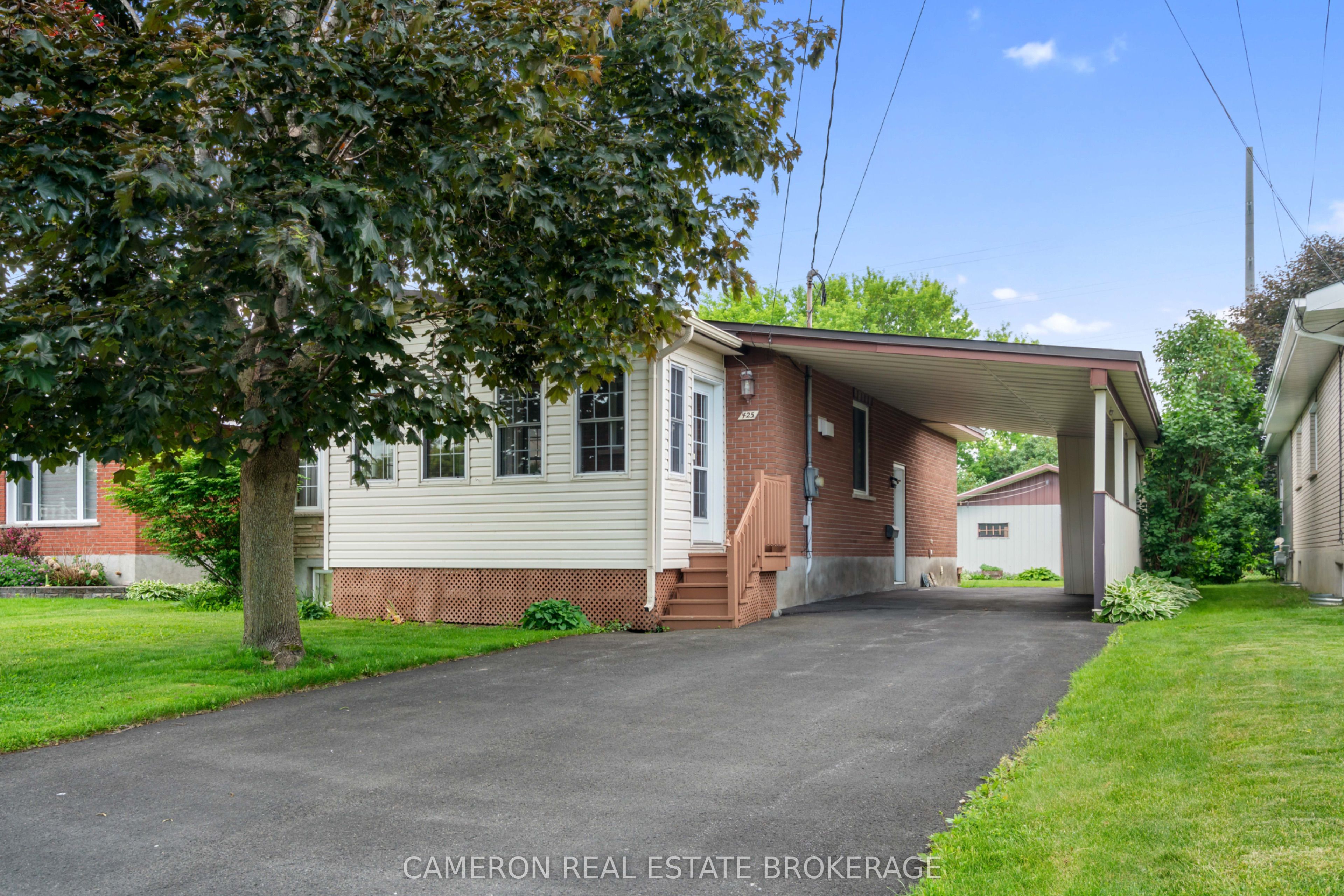 425 Danis Avenue, Cornwall, ON K6H 5G2 photo 2