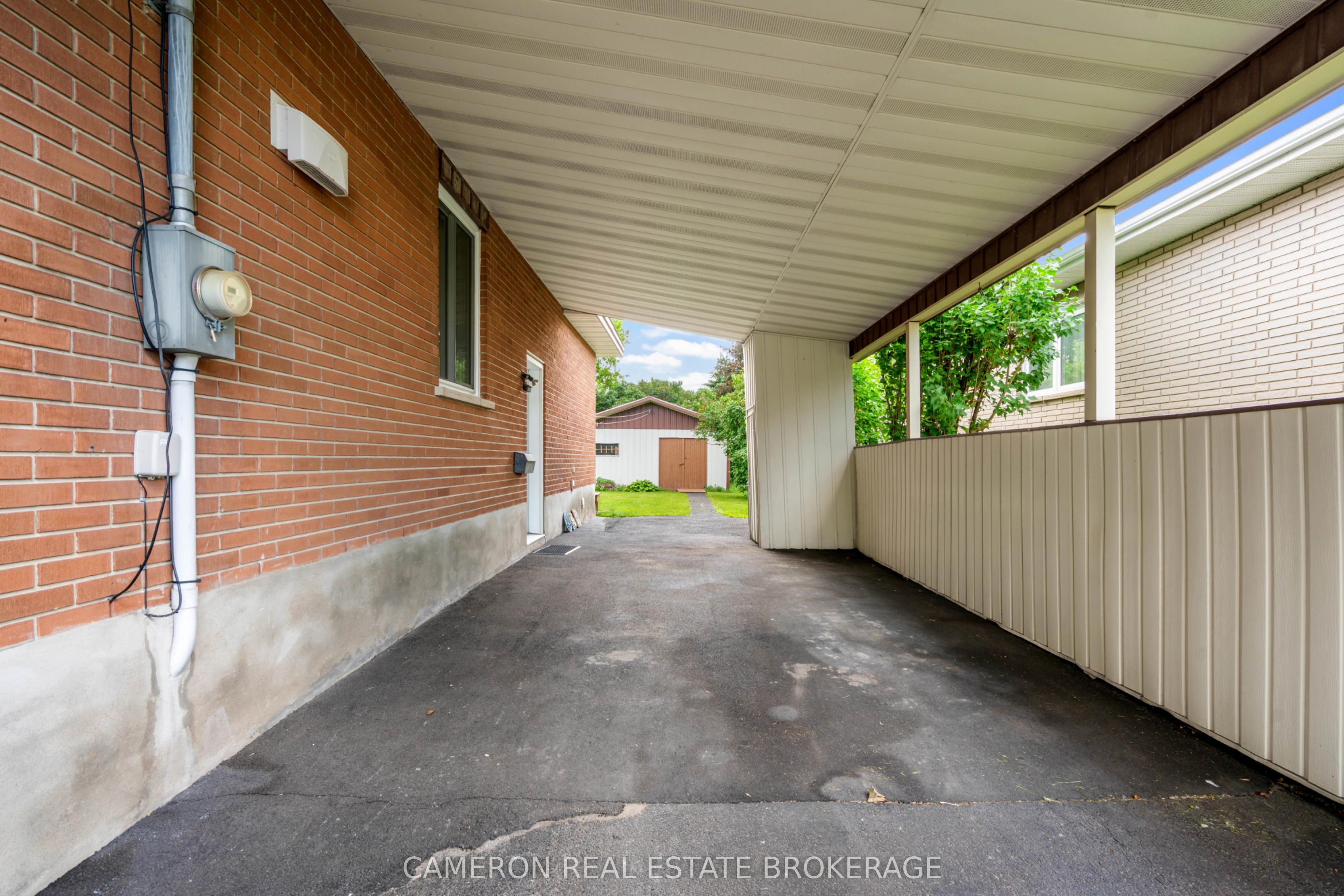 425 Danis Avenue, Cornwall, ON K6H 5G2 photo 3