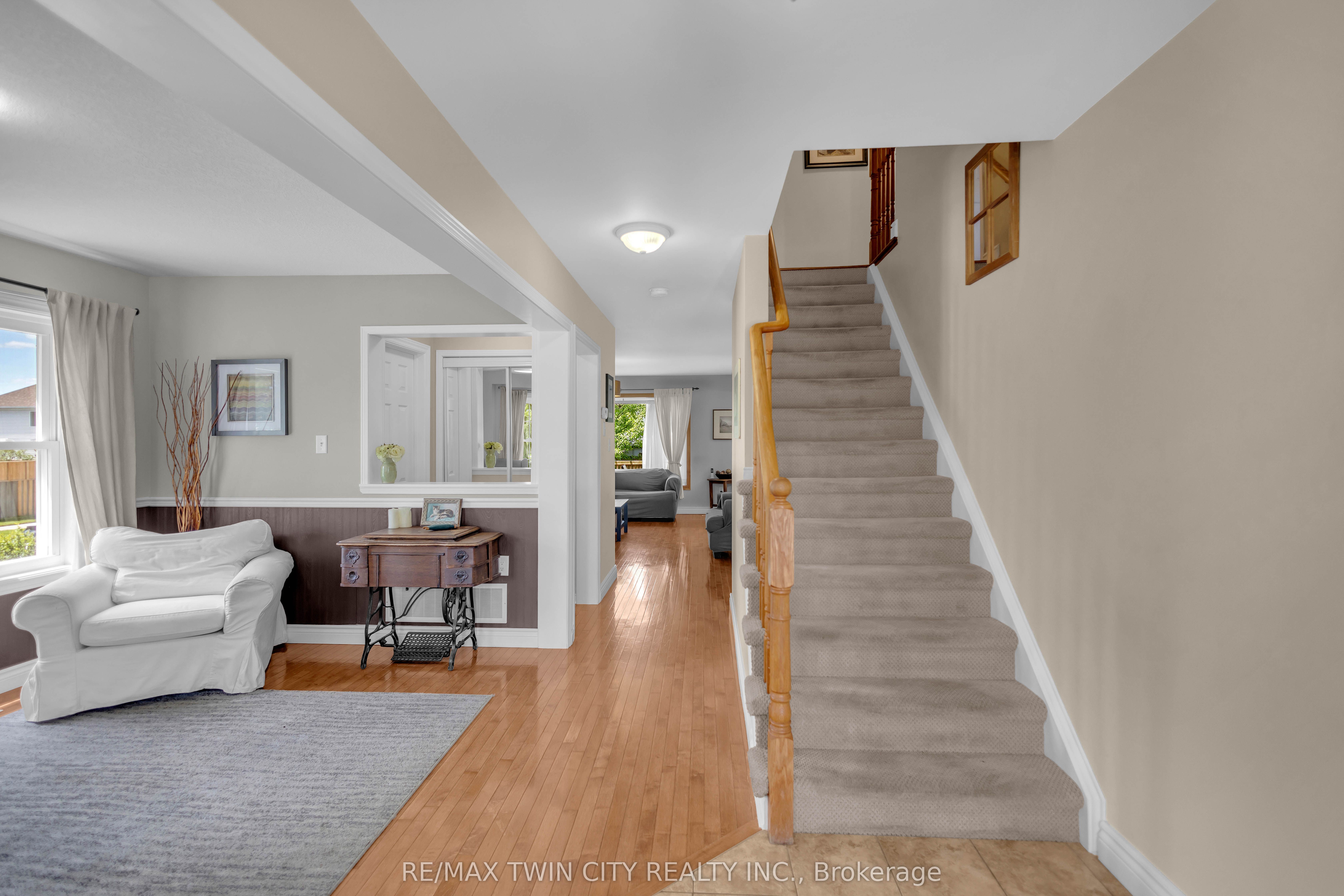 124 Blackburn Drive, Brantford, ON N3T 6S2 photo 4