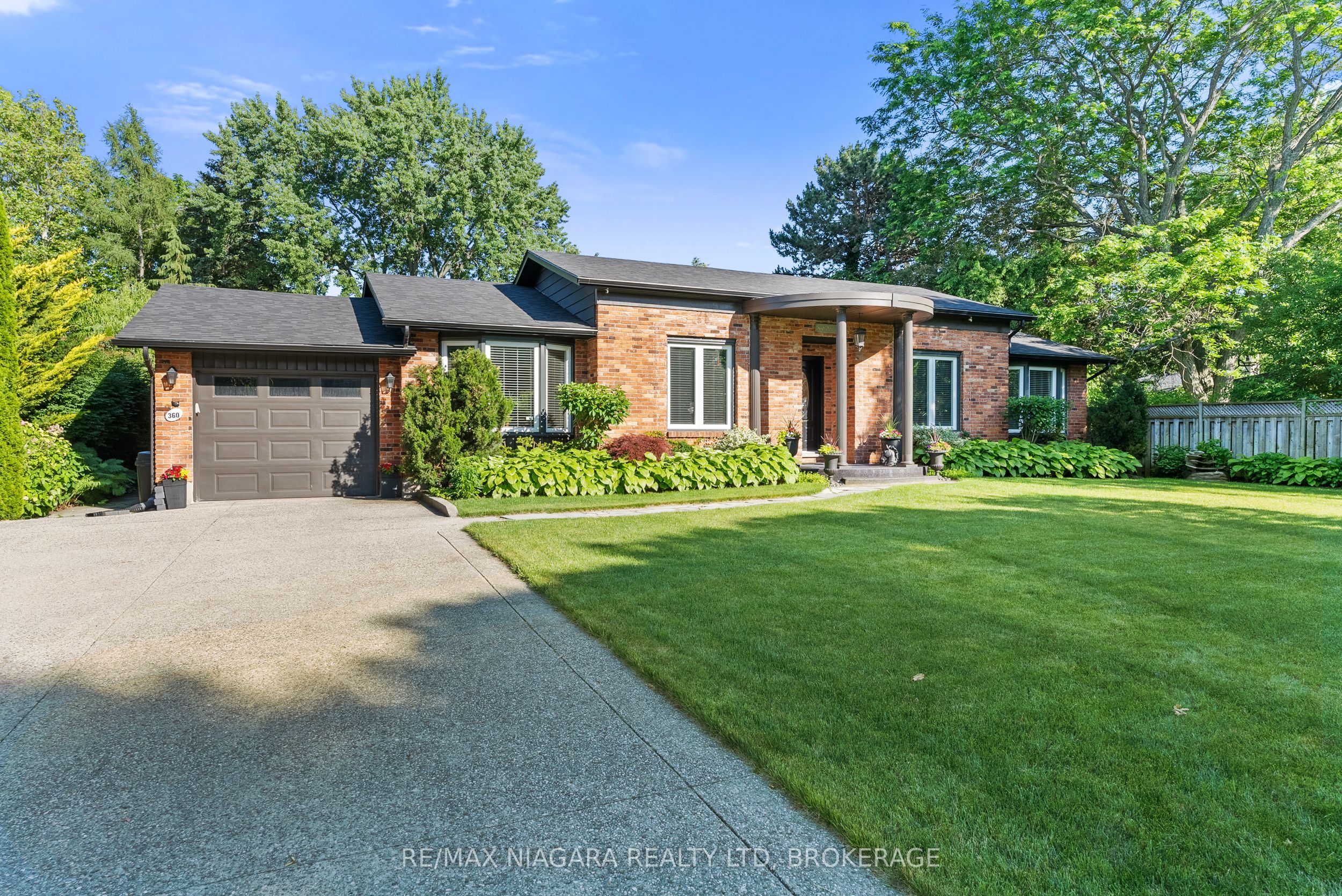 360 DORCHESTER Street, Niagara-on-the-Lake, ON L0S 1J0 photo 2
