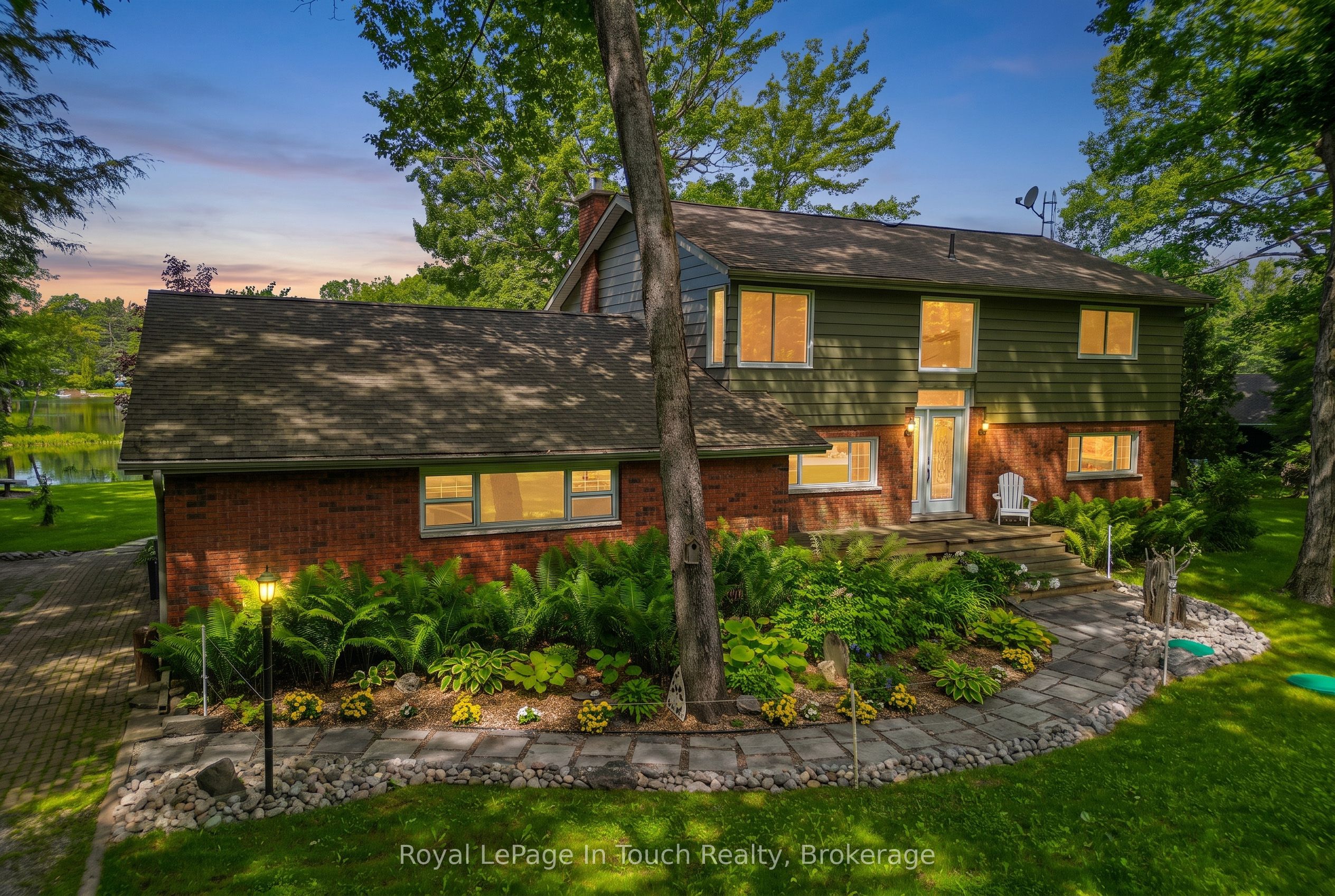 1464 Golden Beach Road, Bracebridge, ON P1L 1W8 photo 2