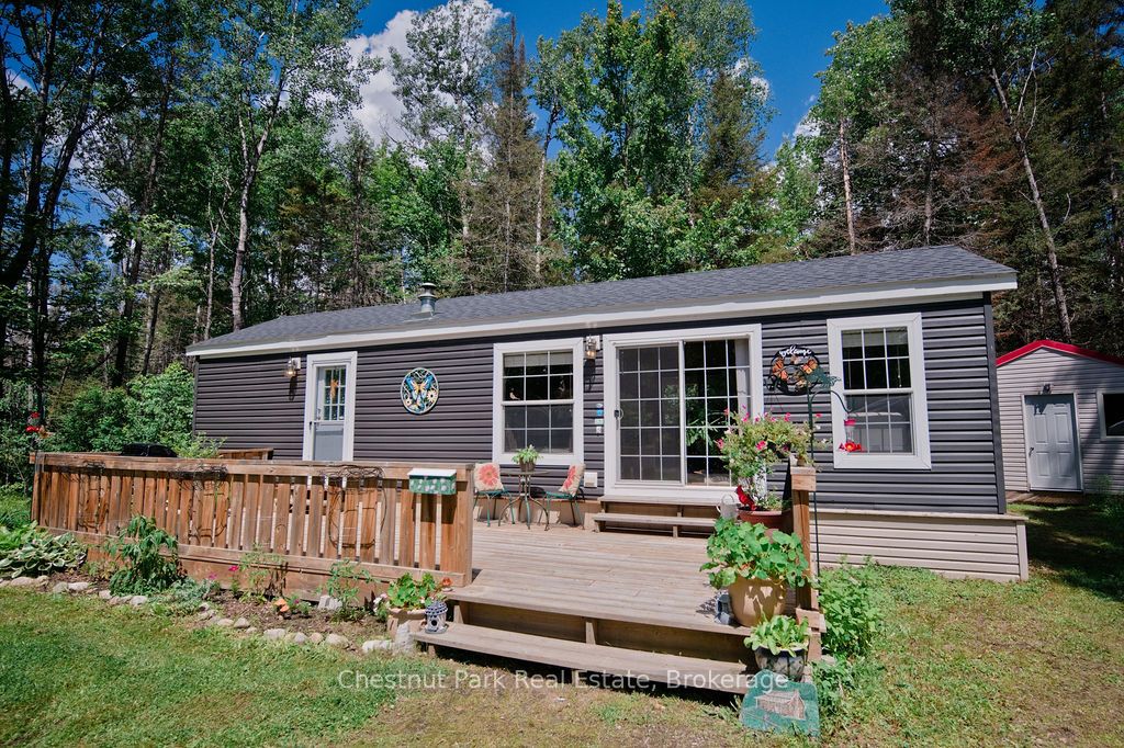 98 North Shore Road Unit 1, Kearney, ON P0A 1M0