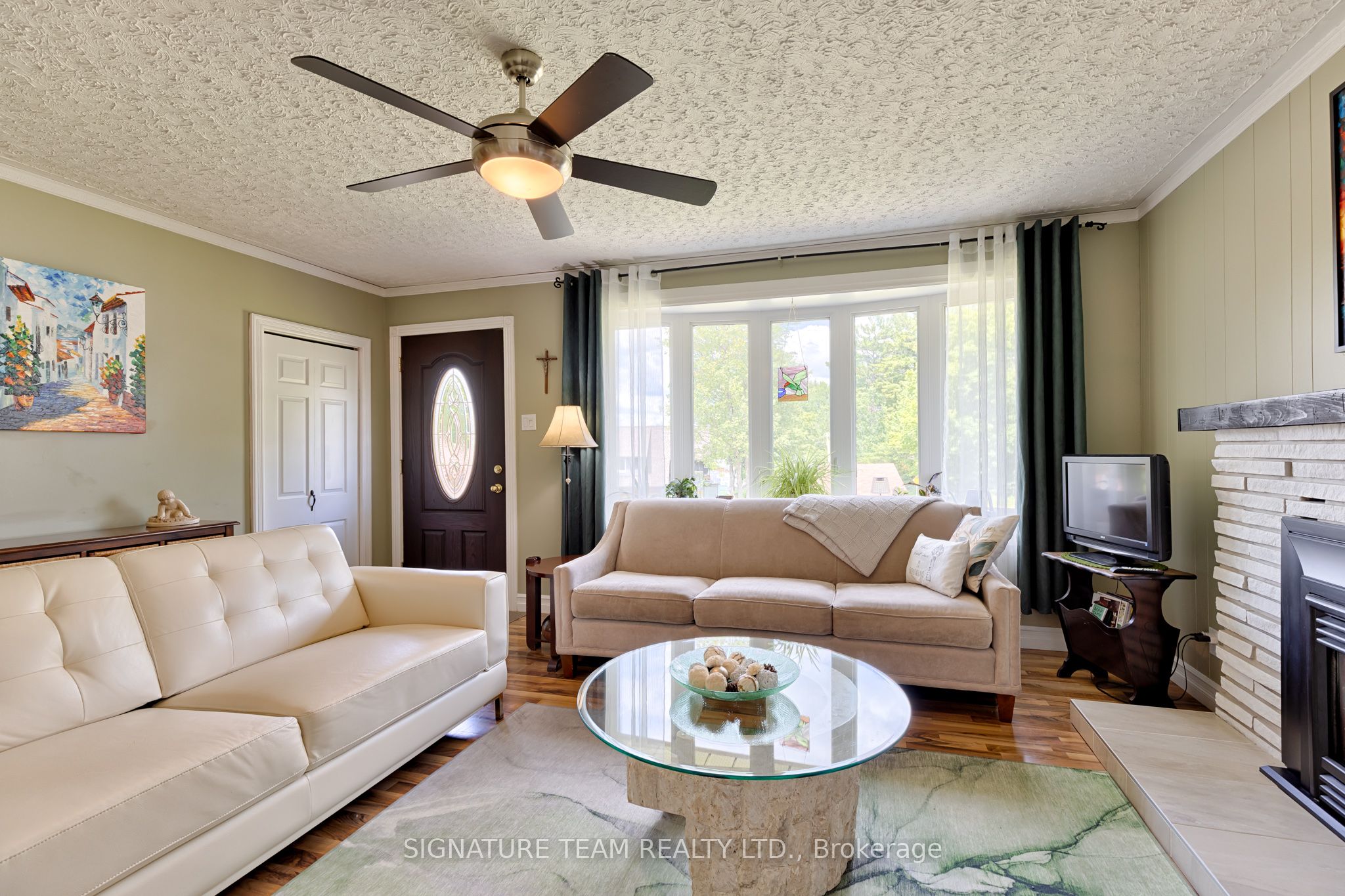 26 Parkdale Avenue, Deep River, ON K0J 1P0 photo 3