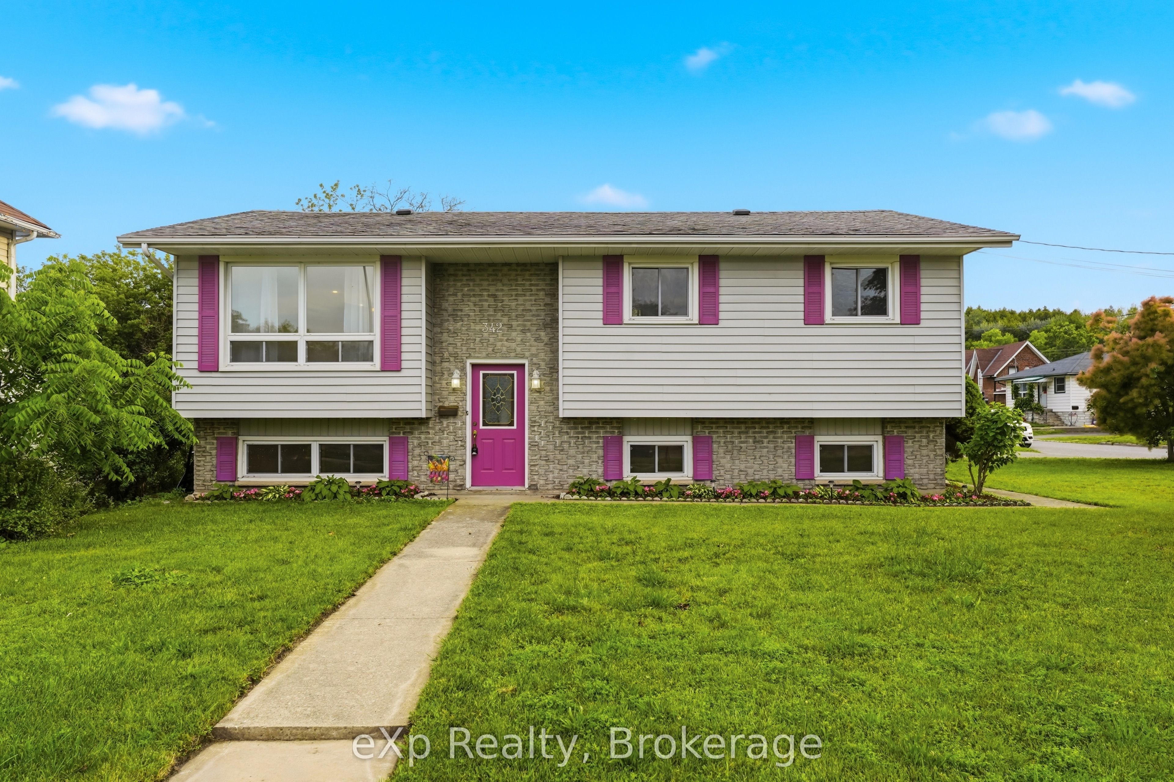 342 Front Street, Quinte West, ON K8V 4P5