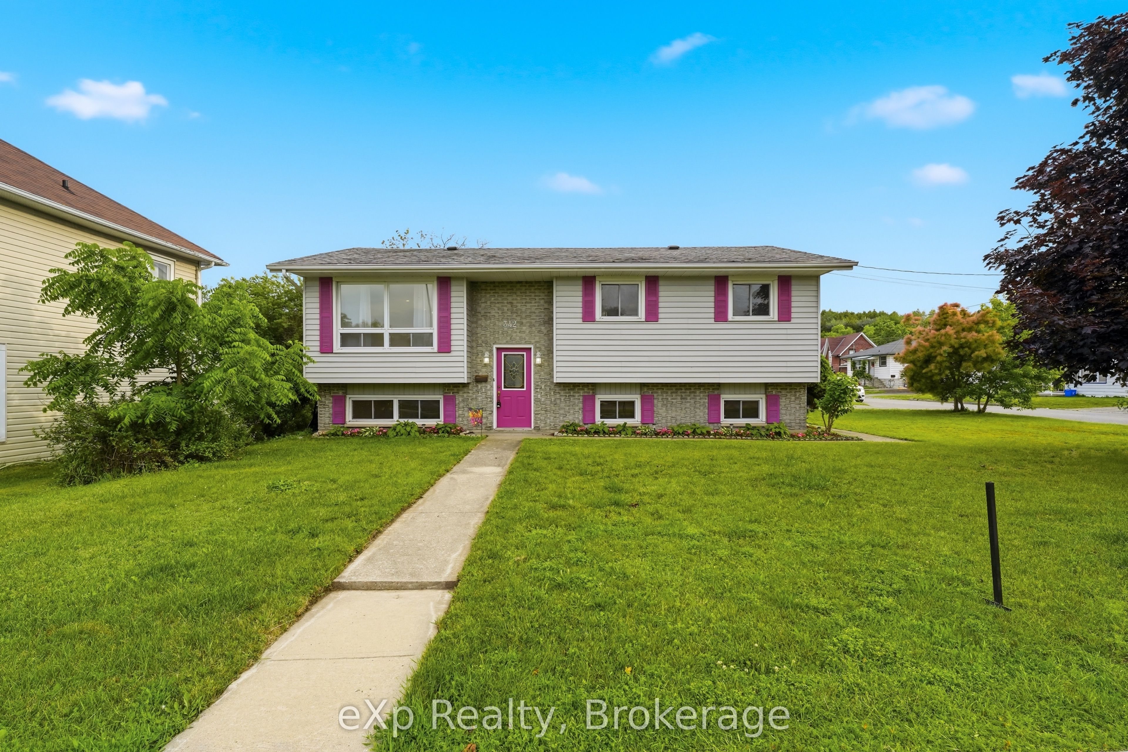 342 Front Street, Quinte West, ON K8V 4P5 photo 2
