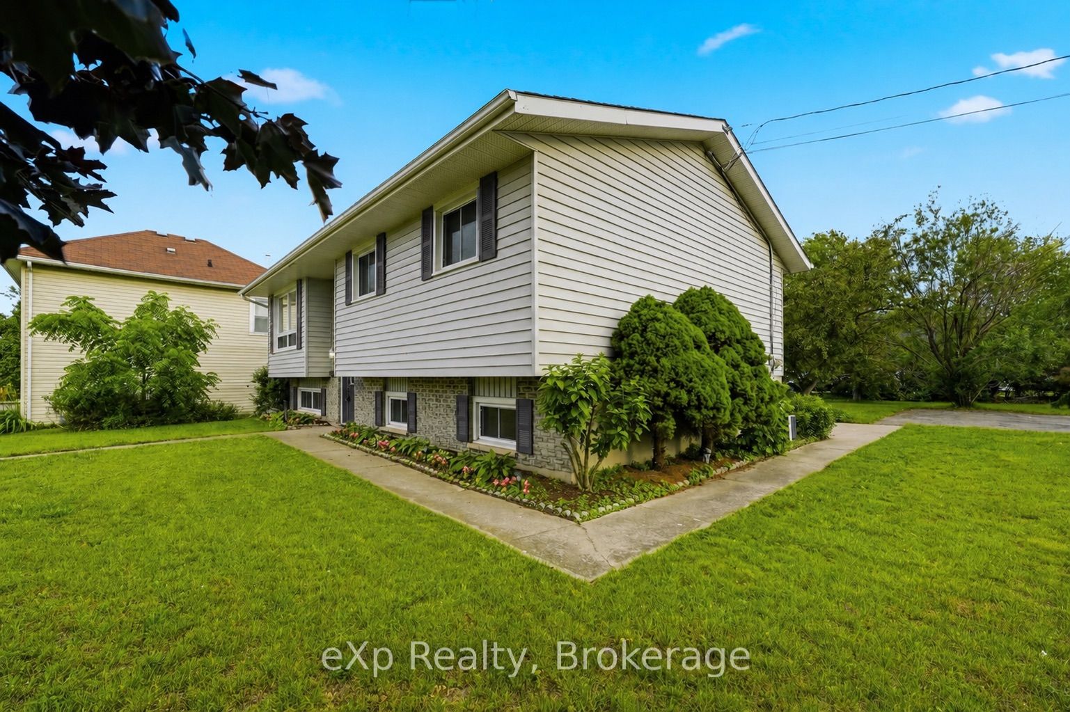 342 Front Street, Quinte West, ON K8V 4P5 photo 5