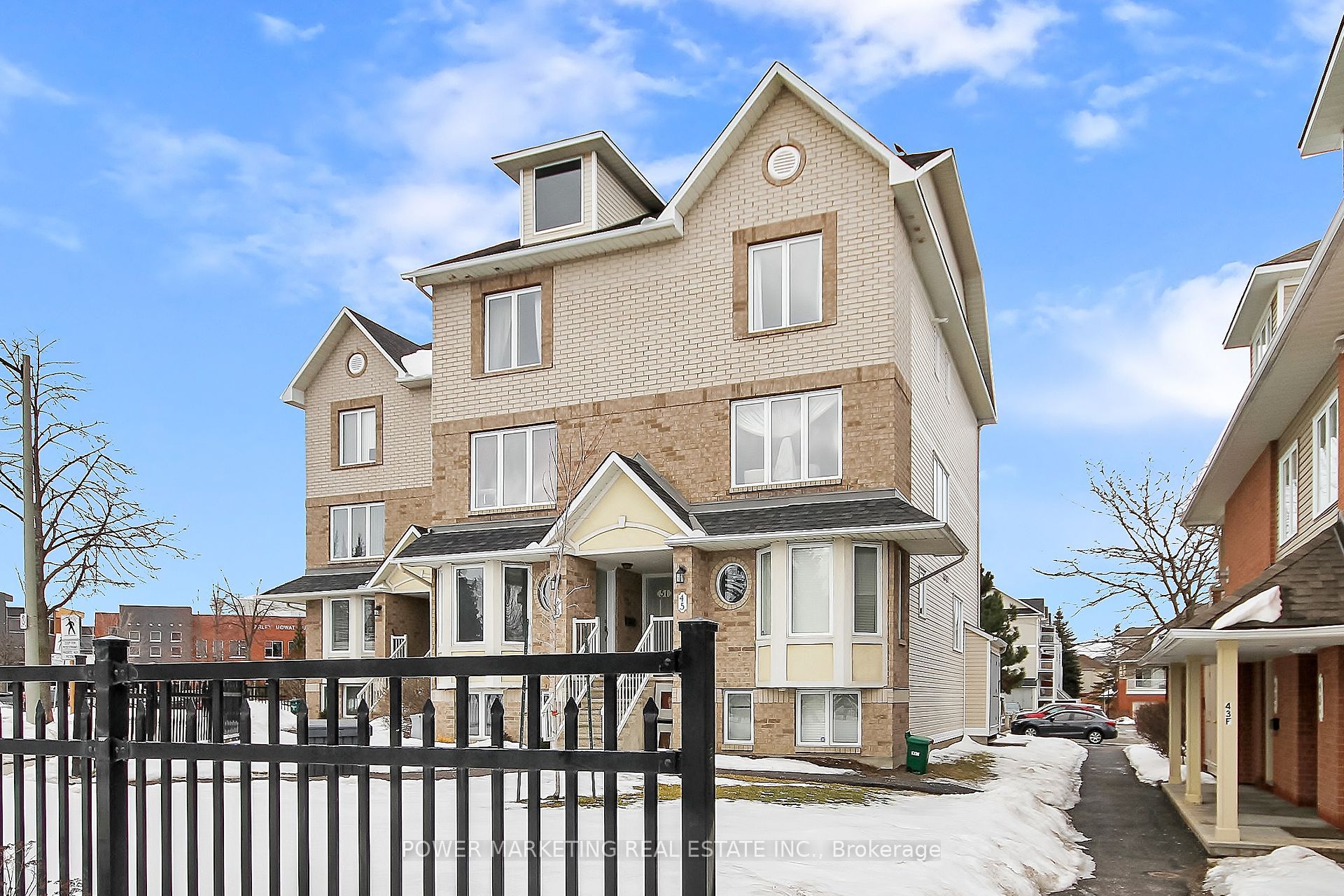 45 WATERBRIDGE Drive, Barrhaven, ON K2G 6R5 photo 3