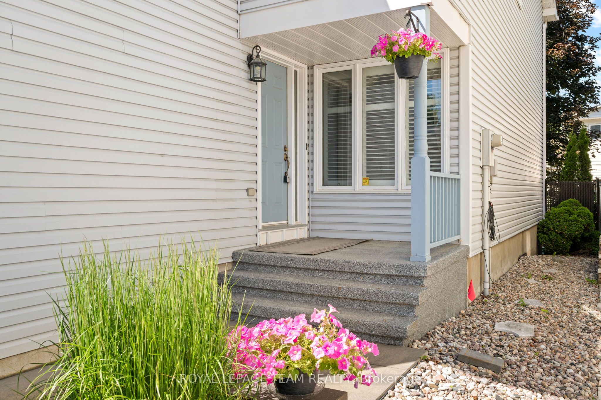 6526 Tooney Drive, Orleans - Convent Glen and Area, ON K1C 7G9 photo 4