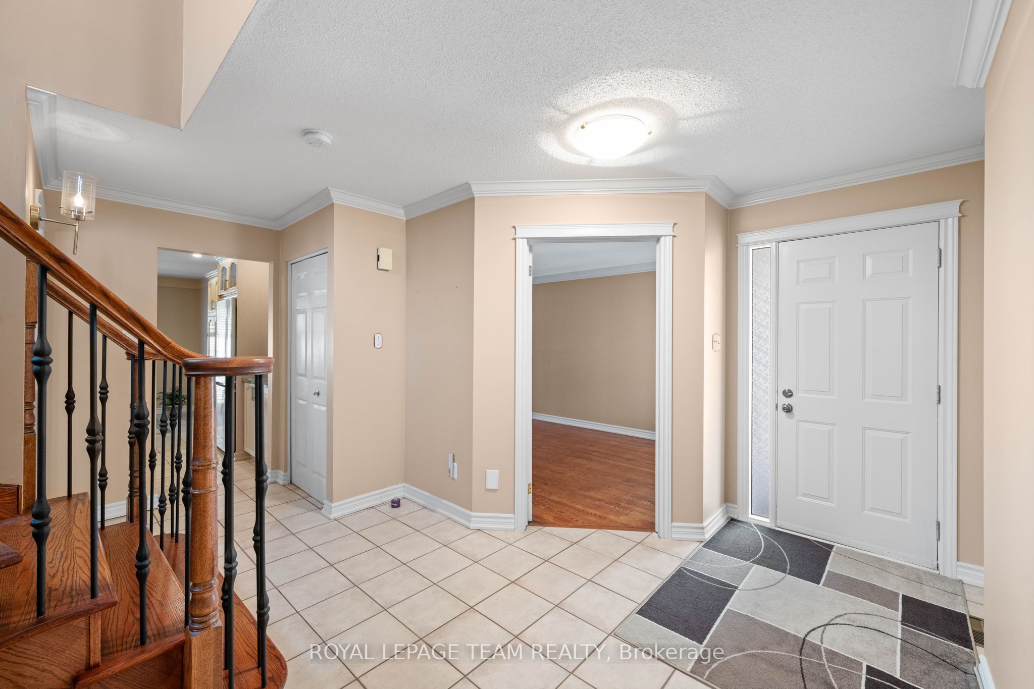 6526 Tooney Drive, Orleans - Convent Glen and Area, ON K1C 7G9 photo 5