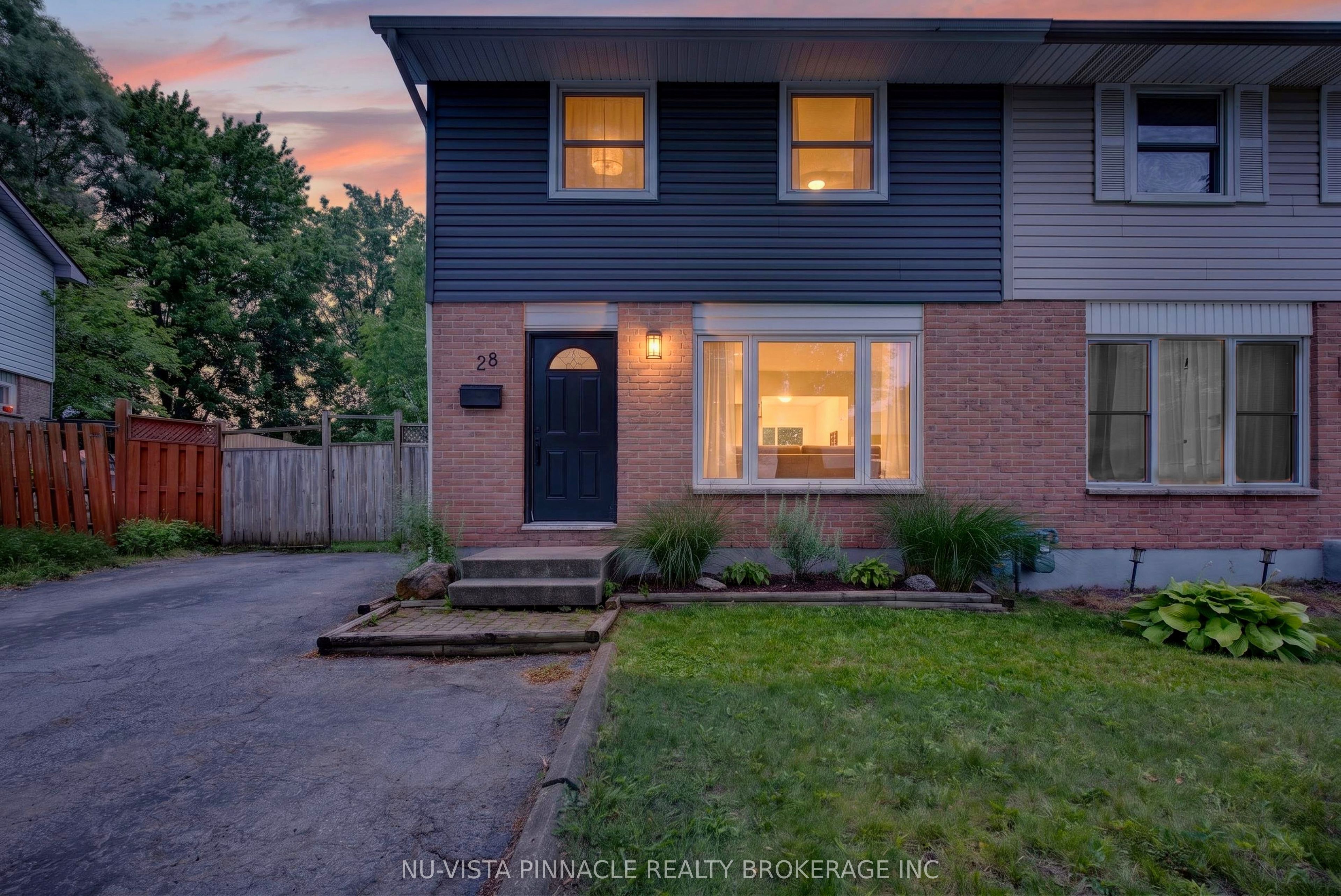 28 Edgemere Crescent, London South, ON N5Z 4M5
