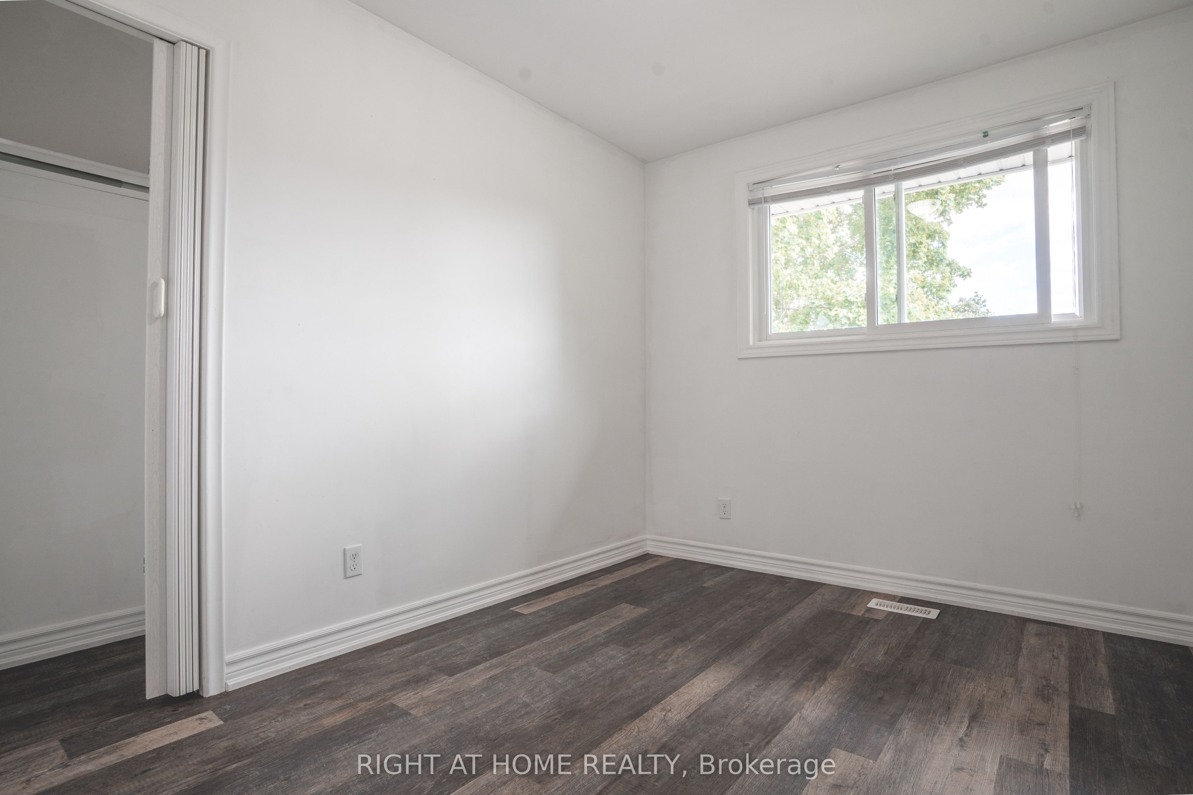 695 Glen Forrest Boulevard Upper, Waterloo, ON N2L 4K7 photo 5