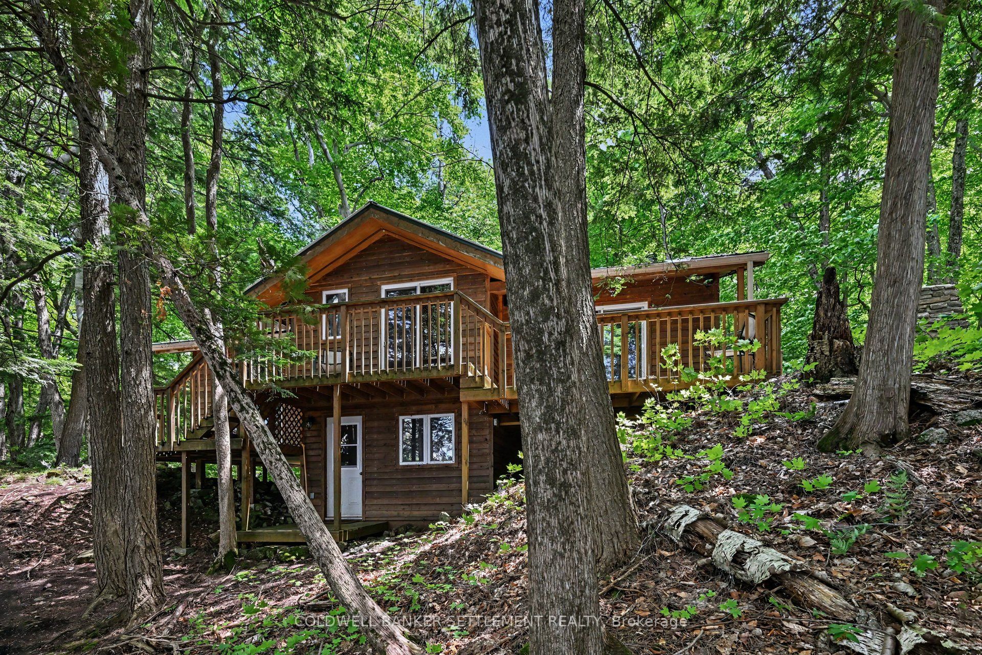 6773 Sand Island Island, Rideau Lakes, ON K0G 1V0