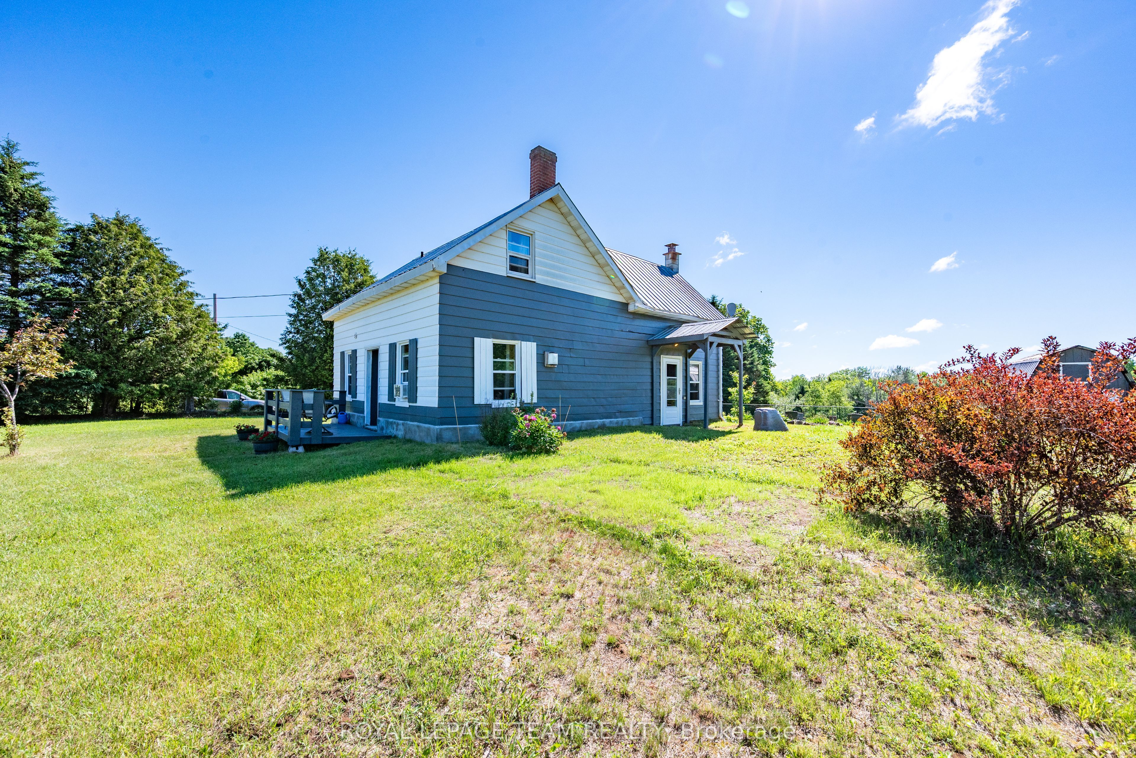 828 Cemetery Road, Lanark Highlands, ON K0G 1K0 photo 2
