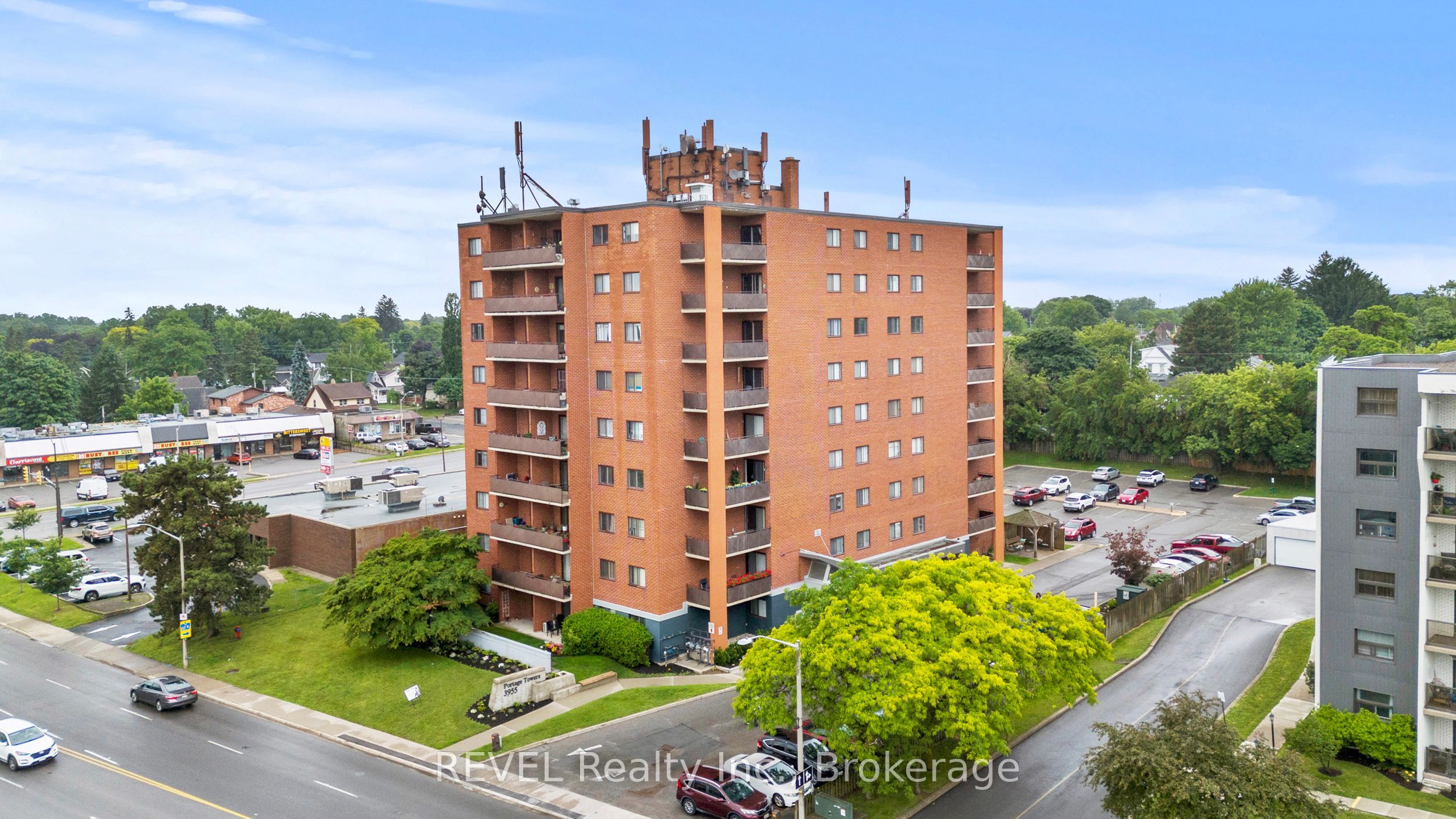 3955 Portage Road 401, Niagara Falls, ON L2J 3W2