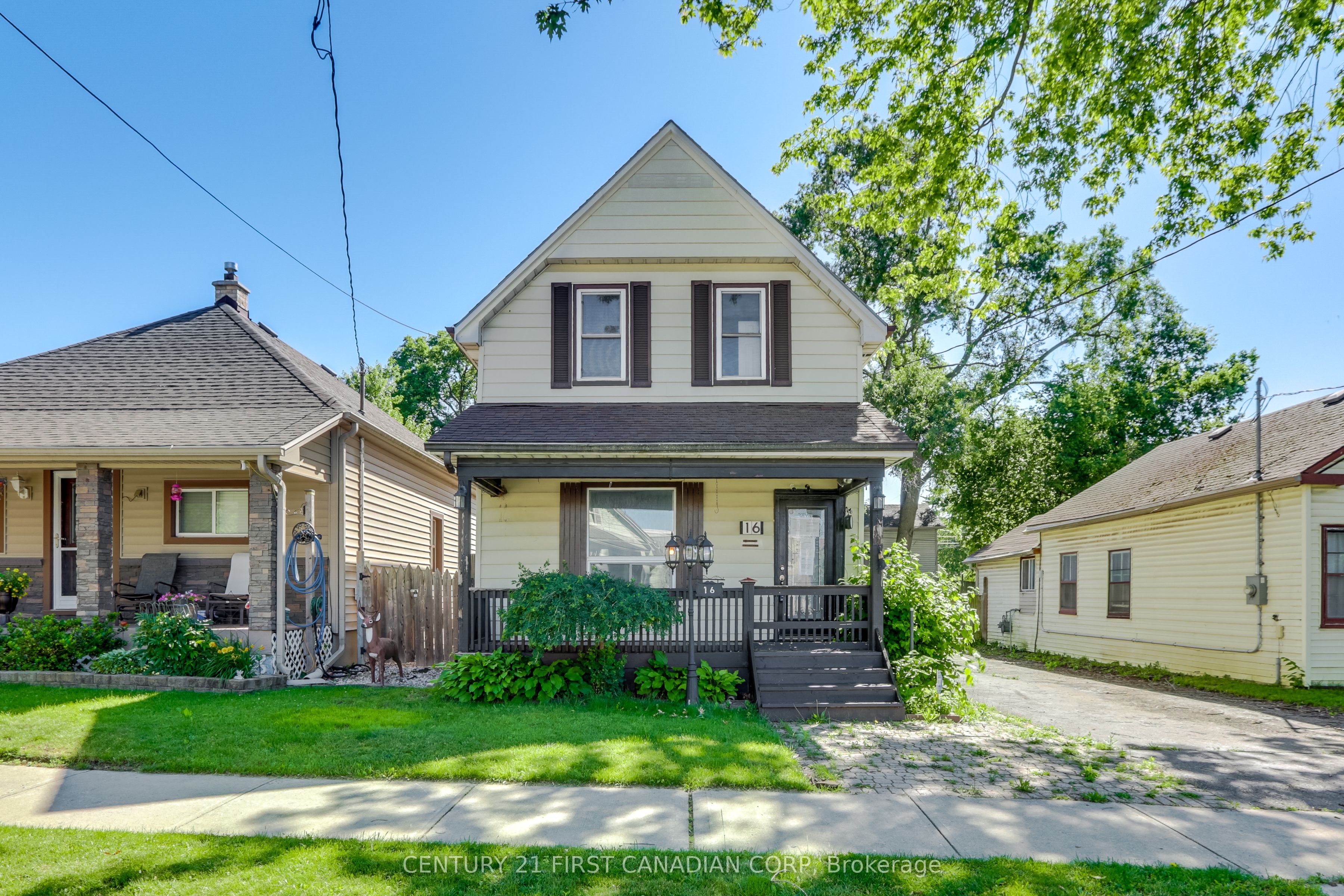 16 Lansdowne Avenue, London East, ON N5Z 1X8