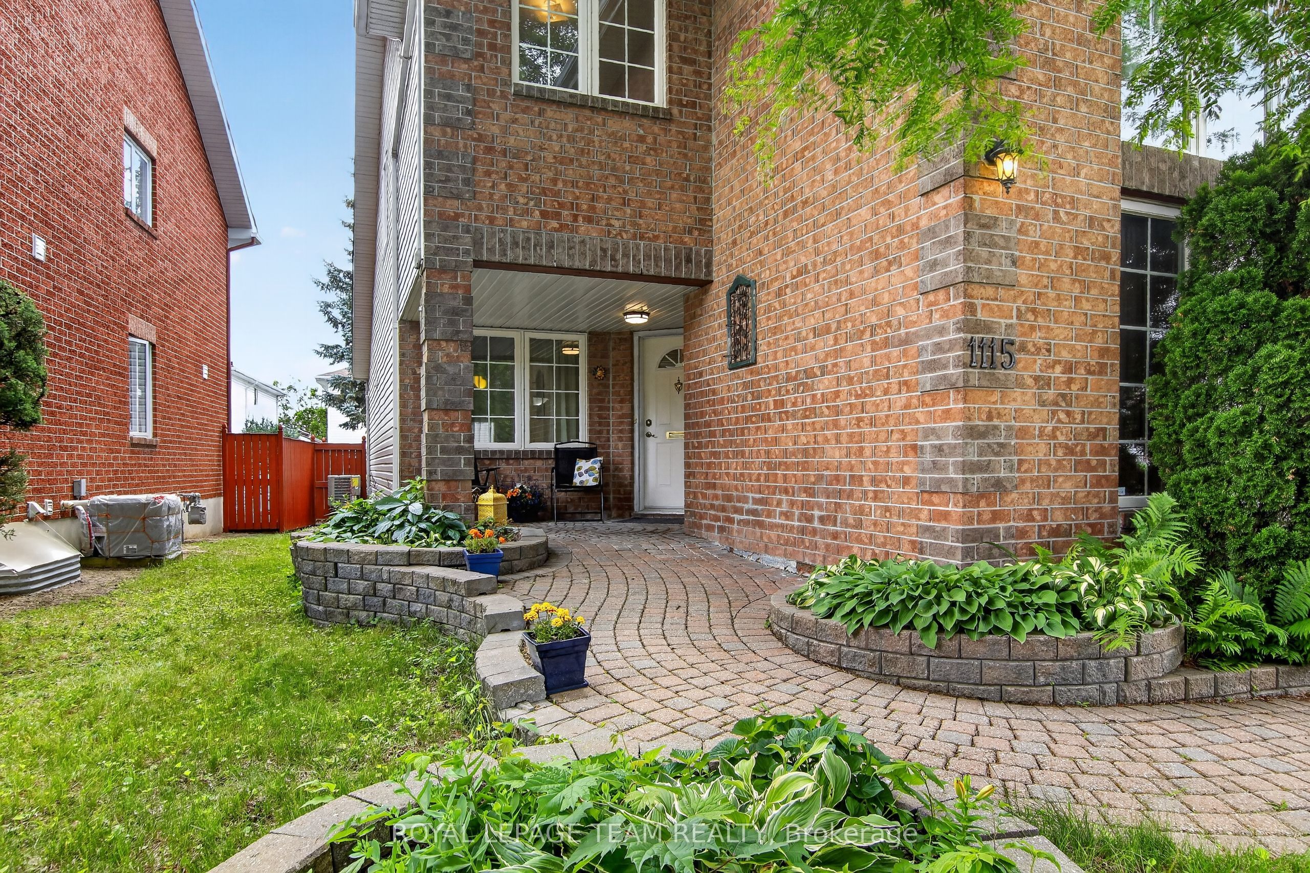 1115 Grenon Avenue, Britannia Heights - Queensway Terrace N and Area, ON K2B 1A9 photo 3