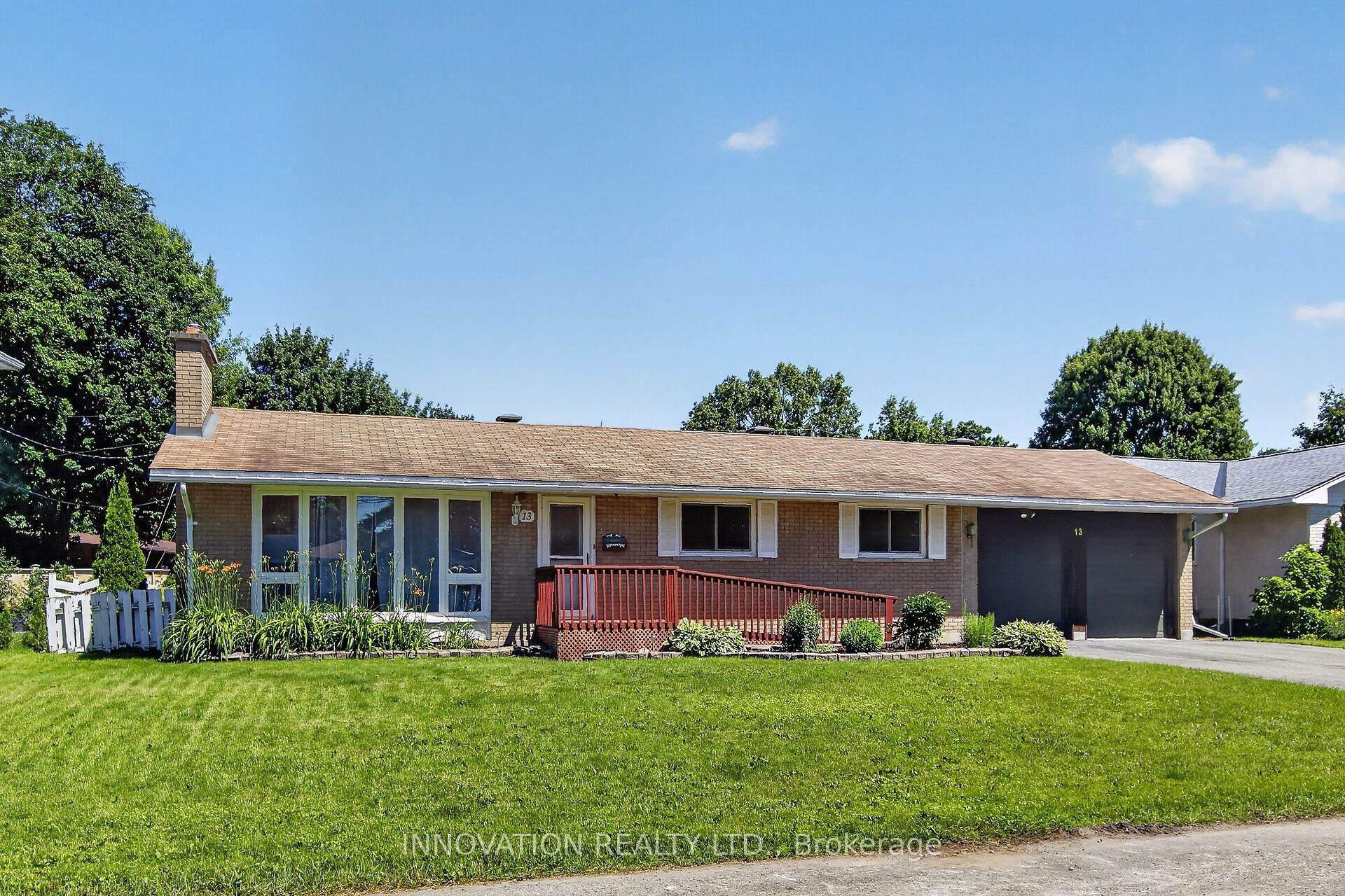 13 Dorland Crescent, Bells Corners and South to Fallowfield, ON K2H 6E6 photo 2