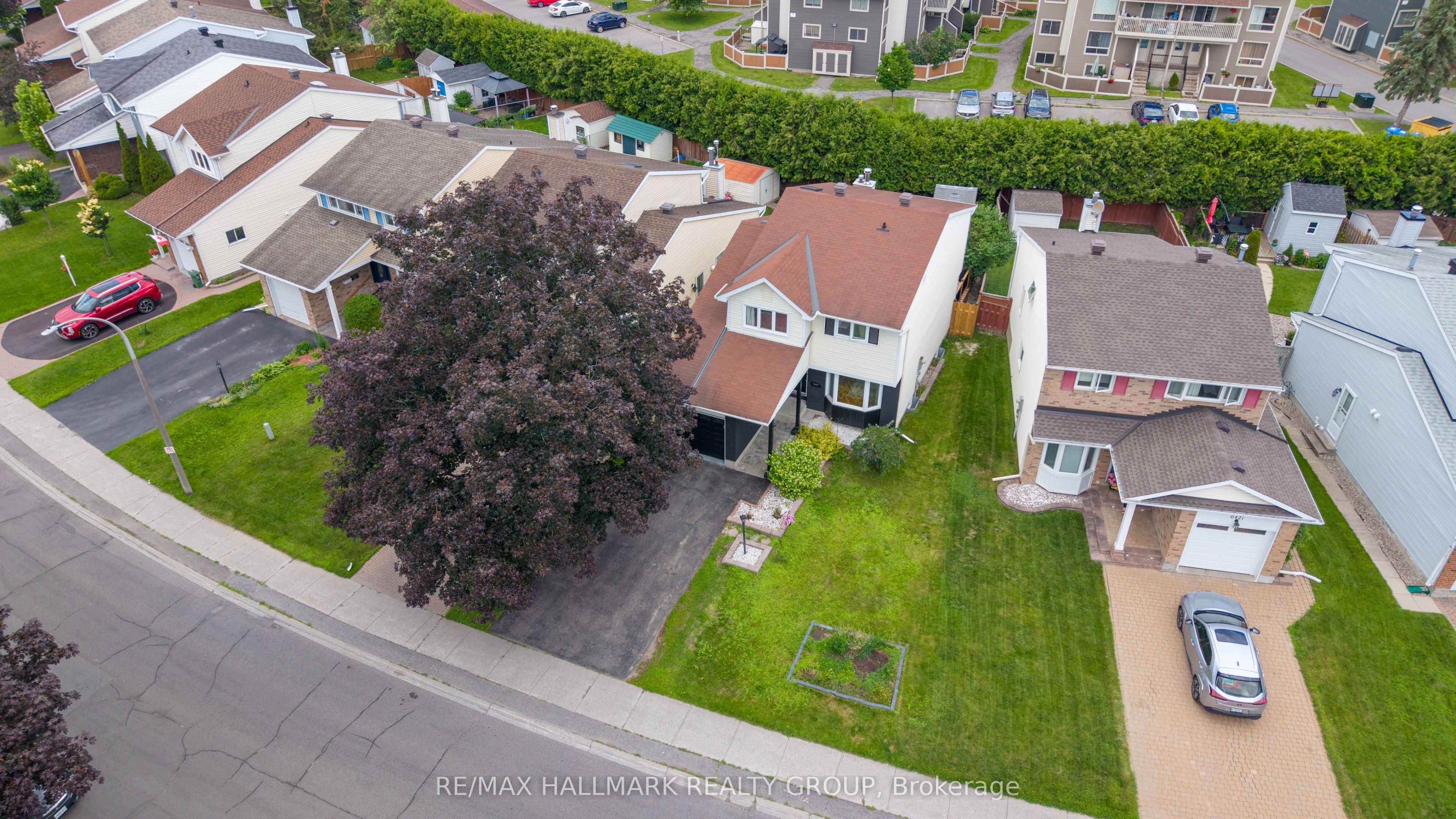 6417 St Louis Drive, Orleans - Convent Glen and Area, ON K1C 2X9 photo 2