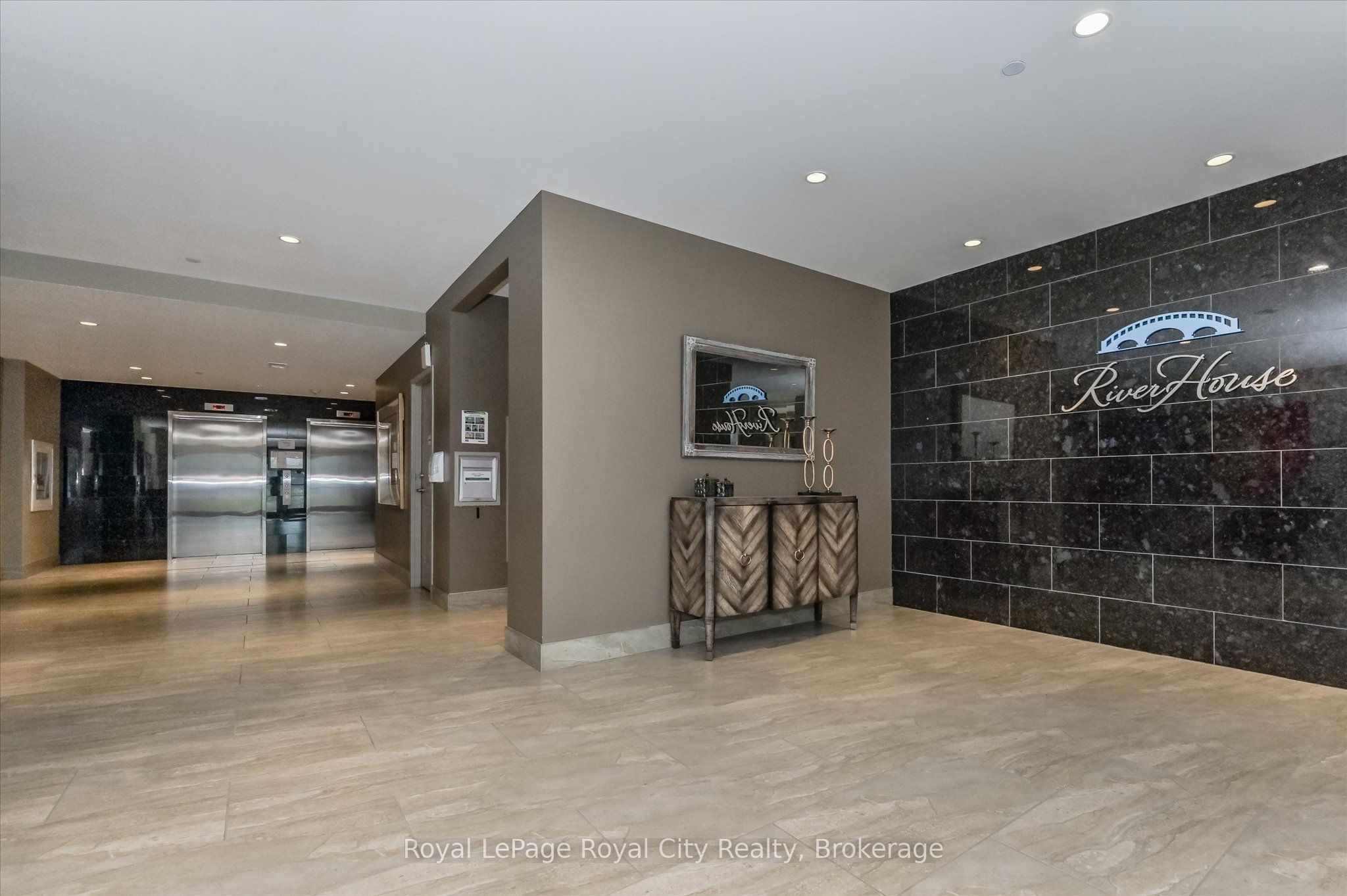 160 Macdonell Street 1108, Guelph, ON N1H 0A9 photo 4