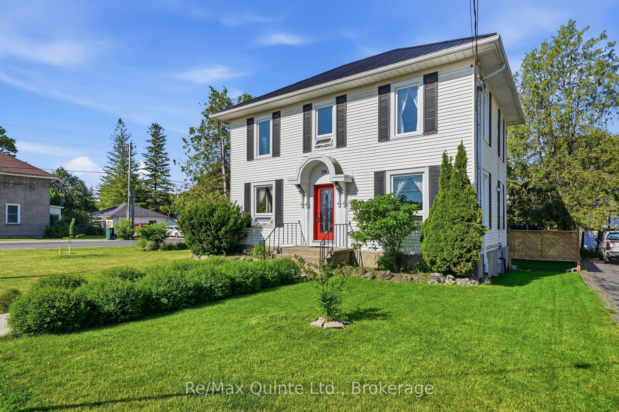 39 Trent Street N, Quinte West, ON K0K 2C0 photo 2