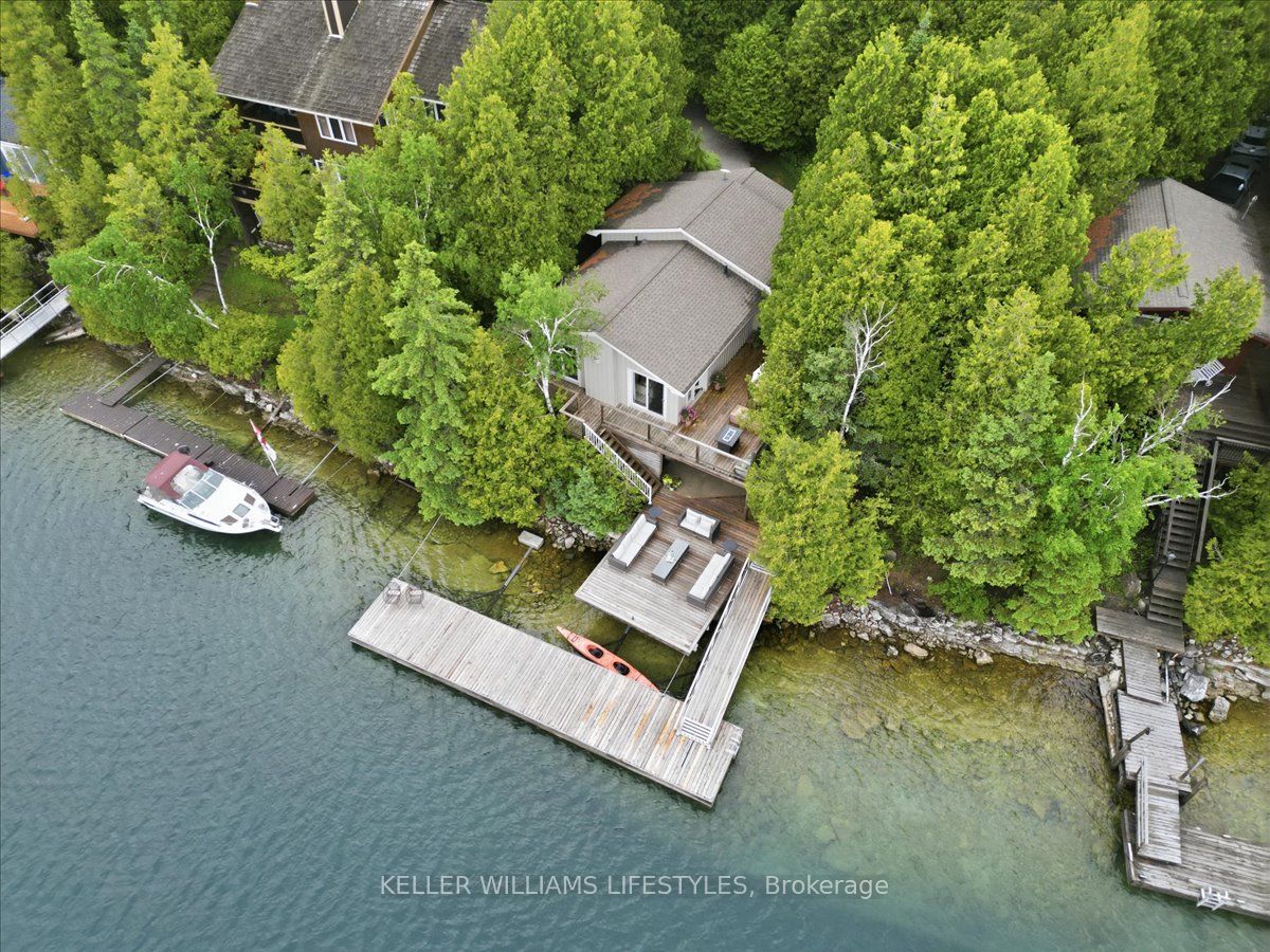 204 Big Tub Road, Northern Bruce Peninsula, ON N0H 2R0 photo 2