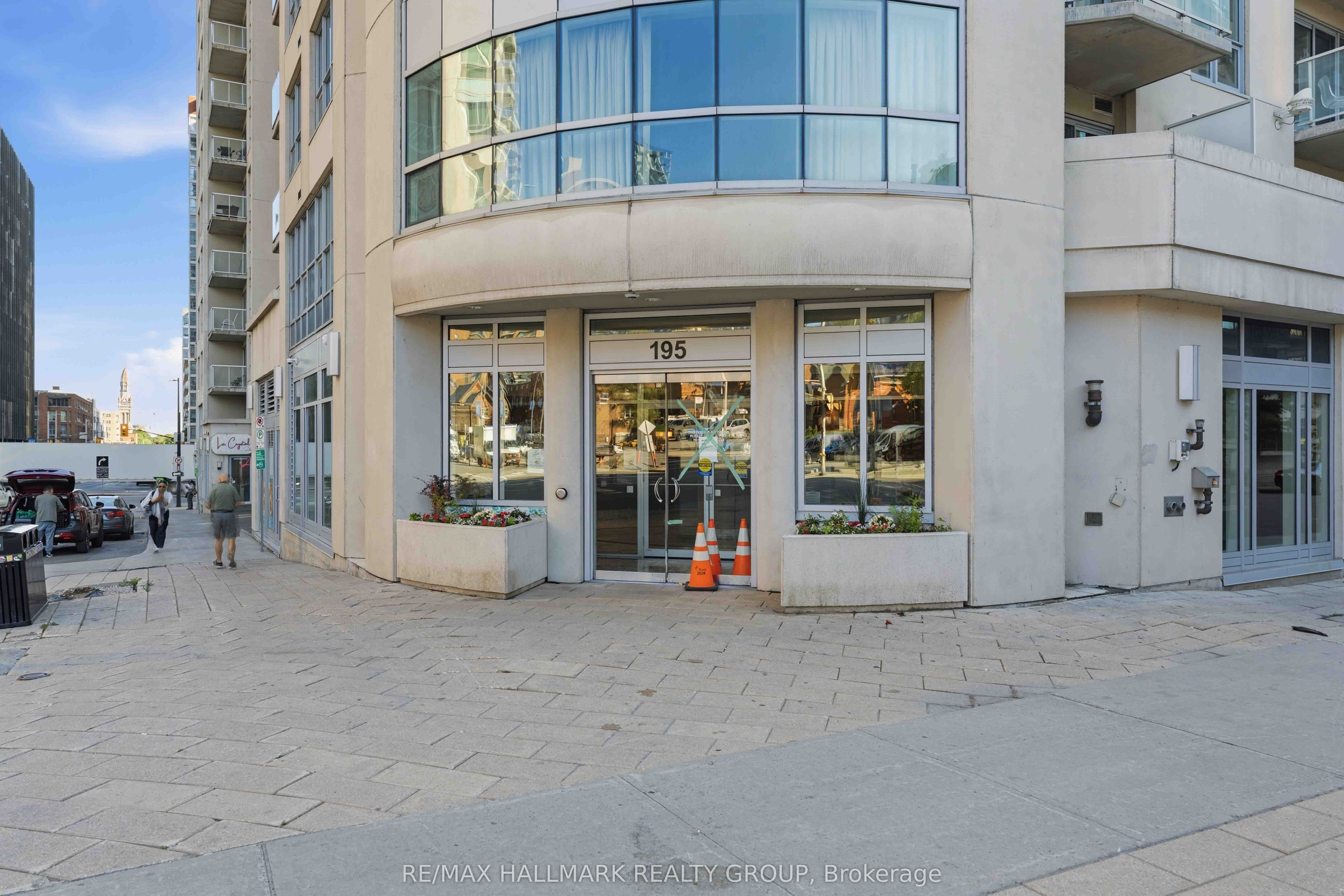 195 Besserer Street 1402, Lower Town - Sandy Hill, ON K1N 0B6 photo 2