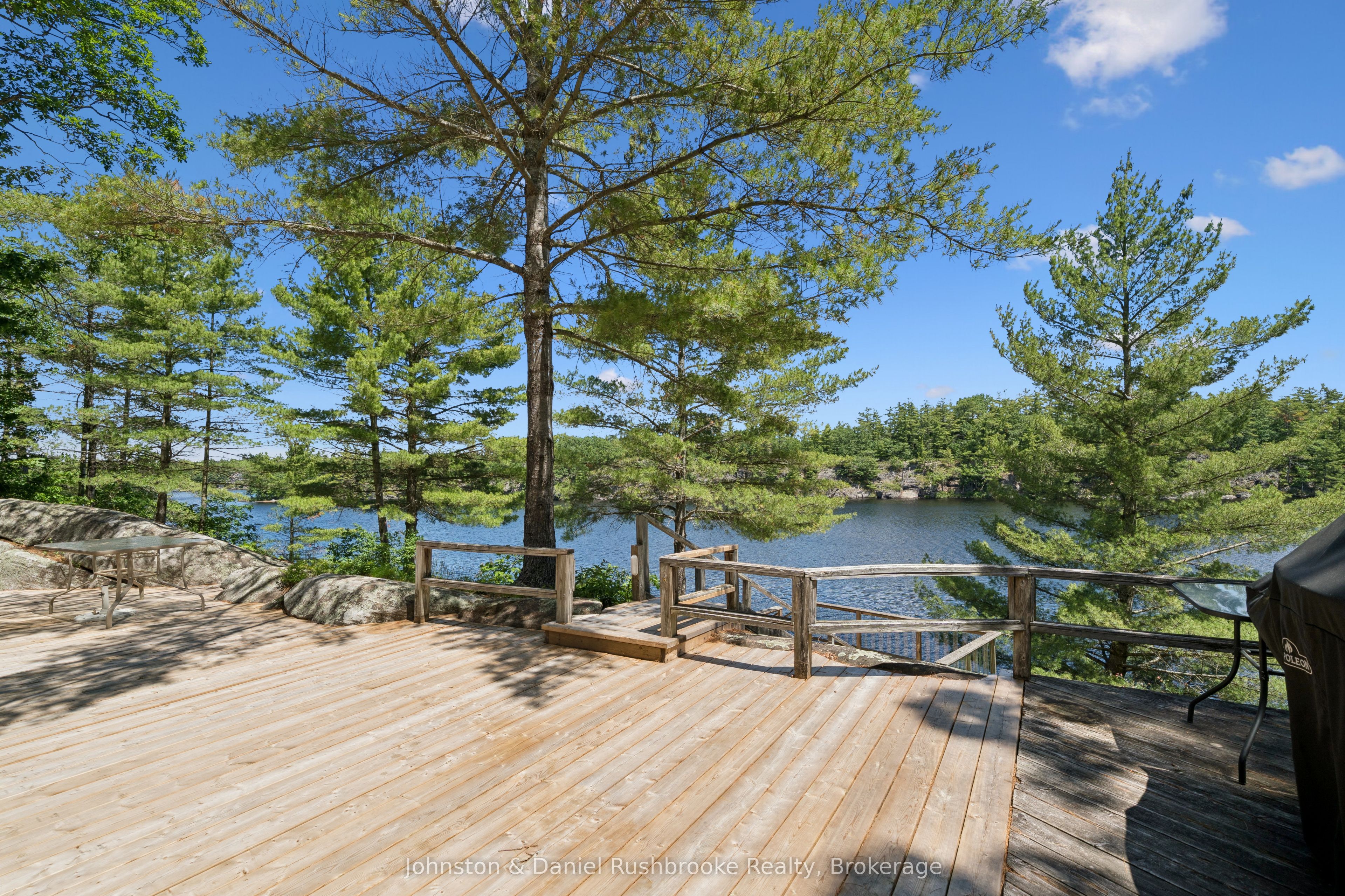 1277 & 1279 Woodland Drive, Gravenhurst, ON P1P 1R2 photo 2