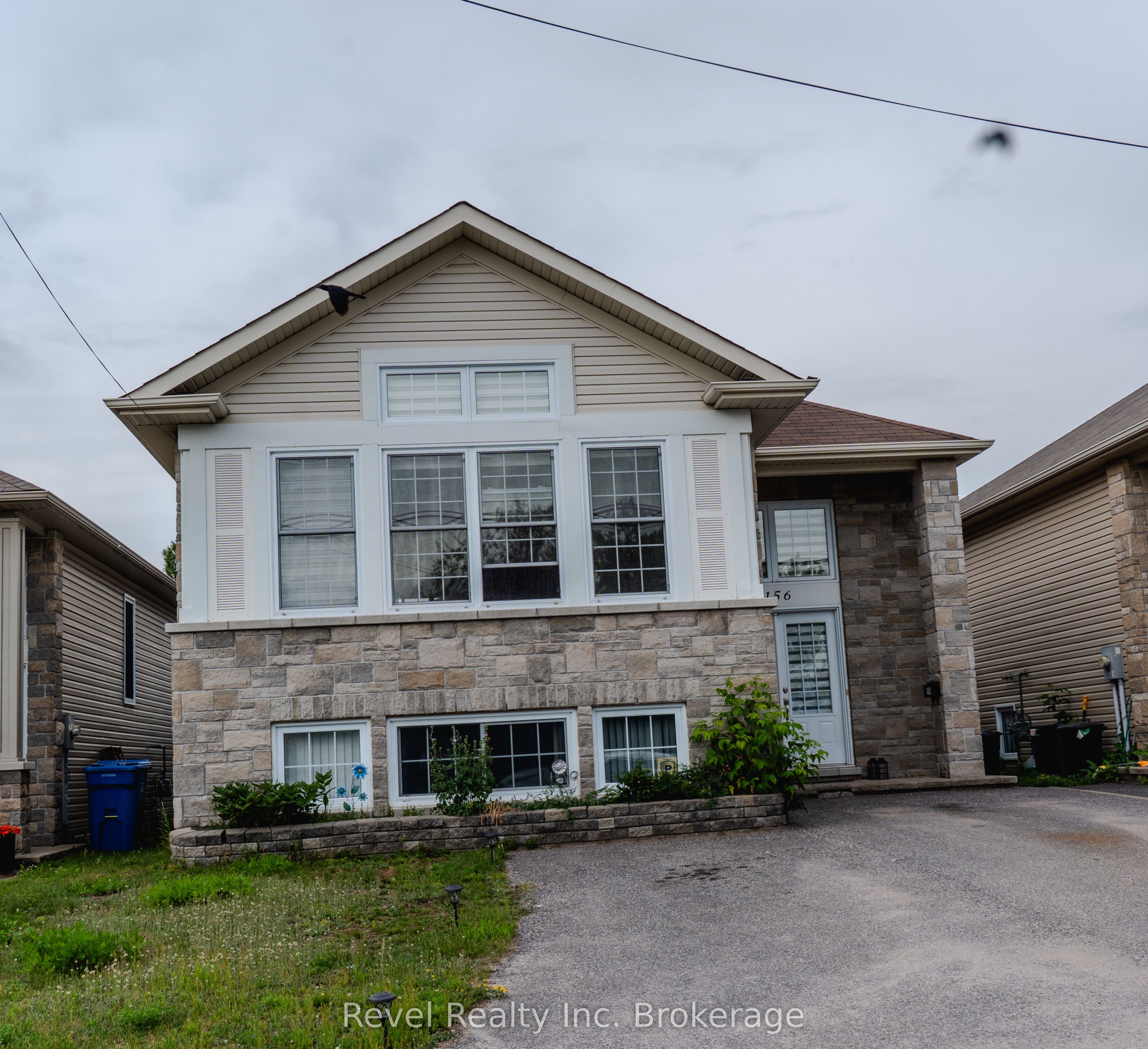 156 Greenwood Avenue, North Bay, ON P1B 5E9