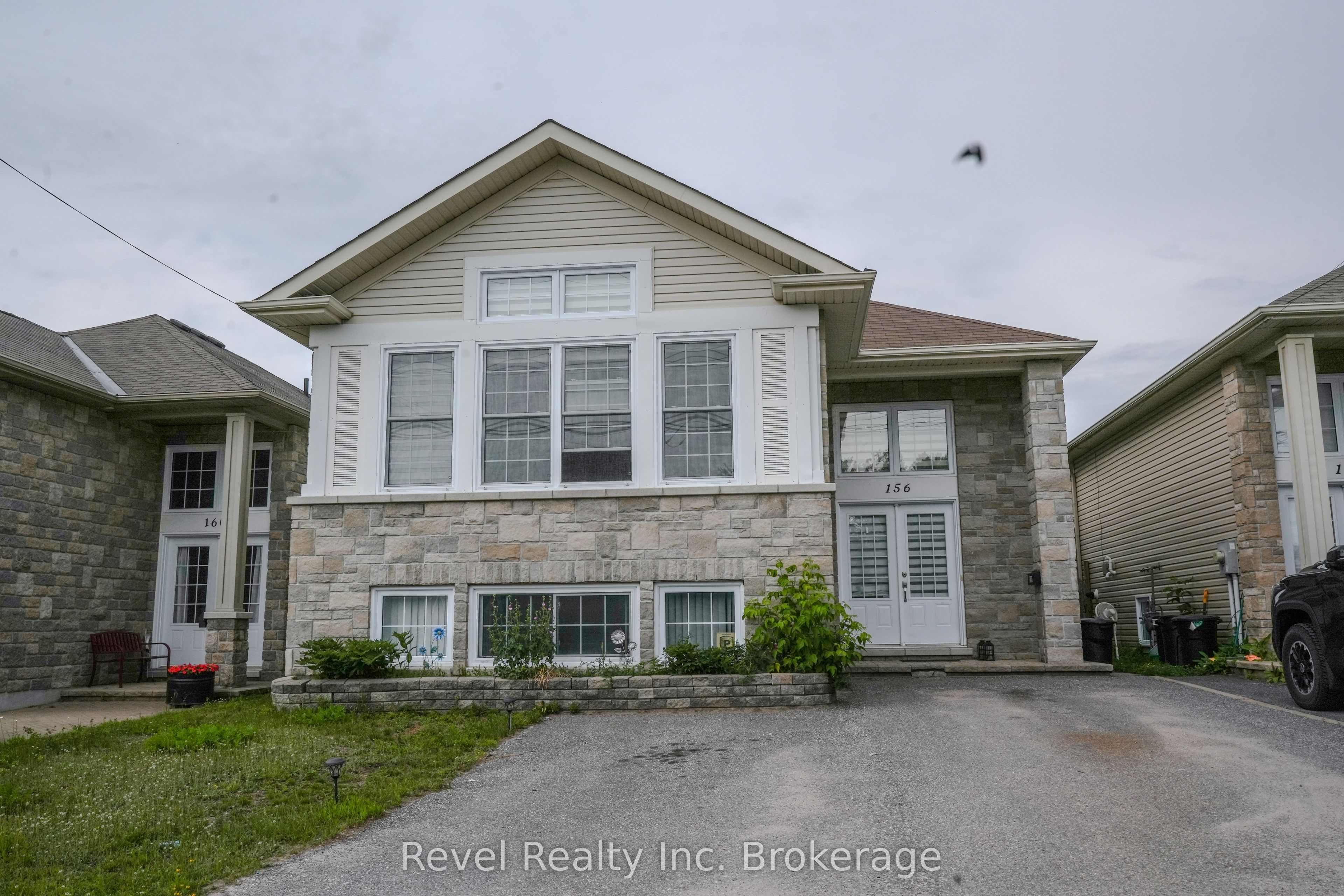 156 Greenwood Avenue, North Bay, ON P1B 5E9 photo 2