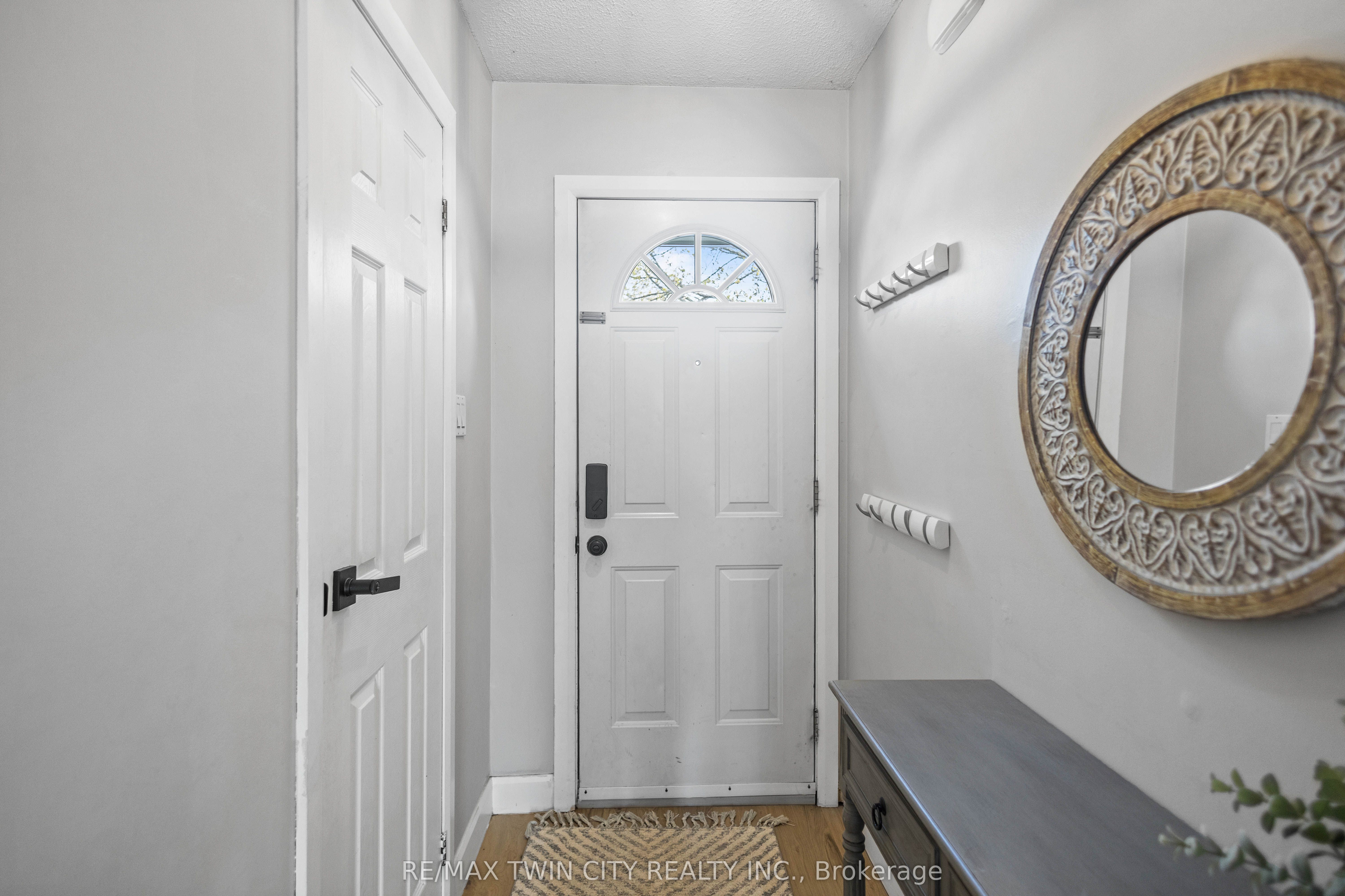 149 Brantwood Park Road 149F, Brantford, ON N3P 1X9 photo 2