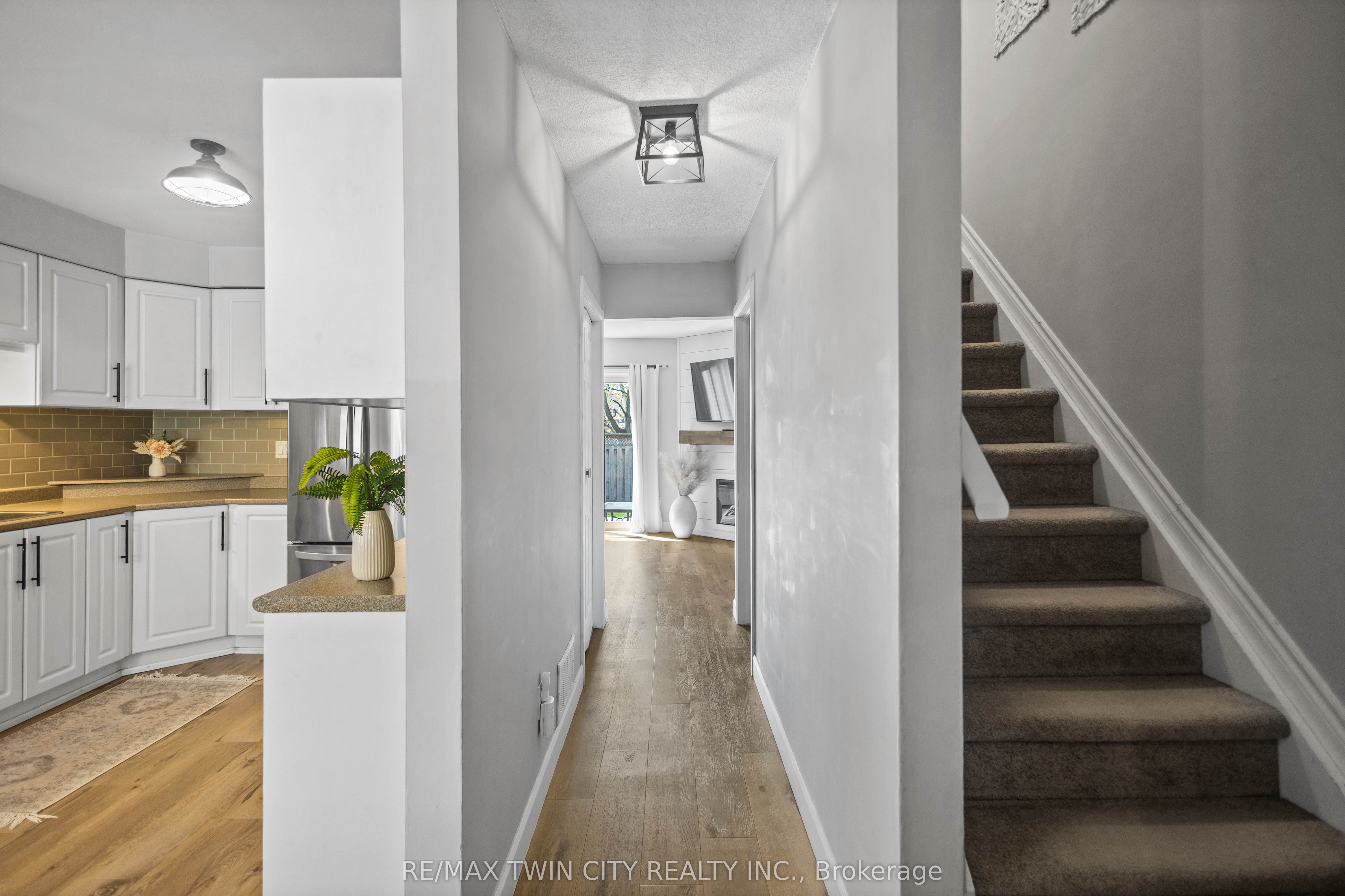 149 Brantwood Park Road 149F, Brantford, ON N3P 1X9 photo 3