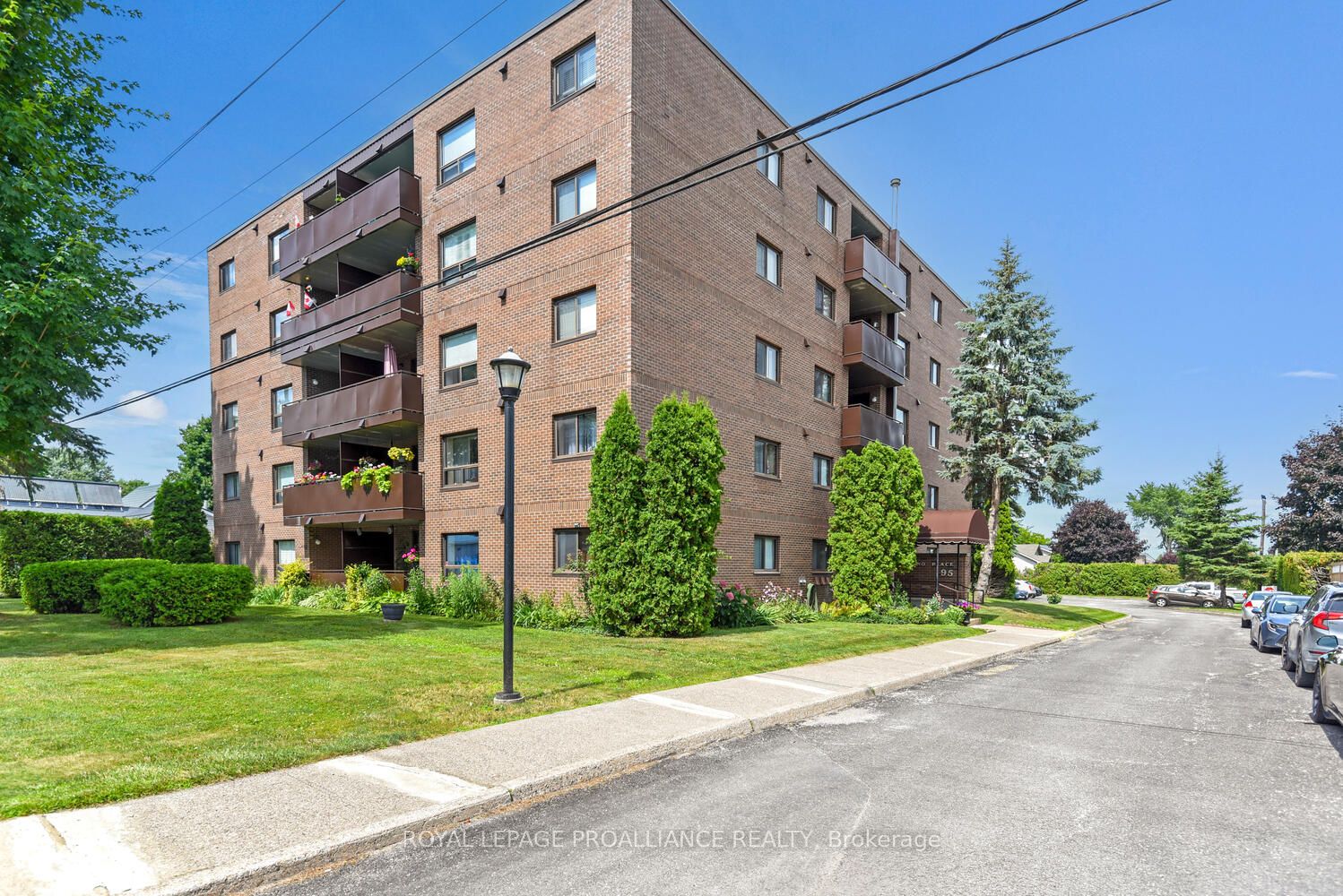 95 Windsor Drive 502, Brockville, ON K6V 3H7