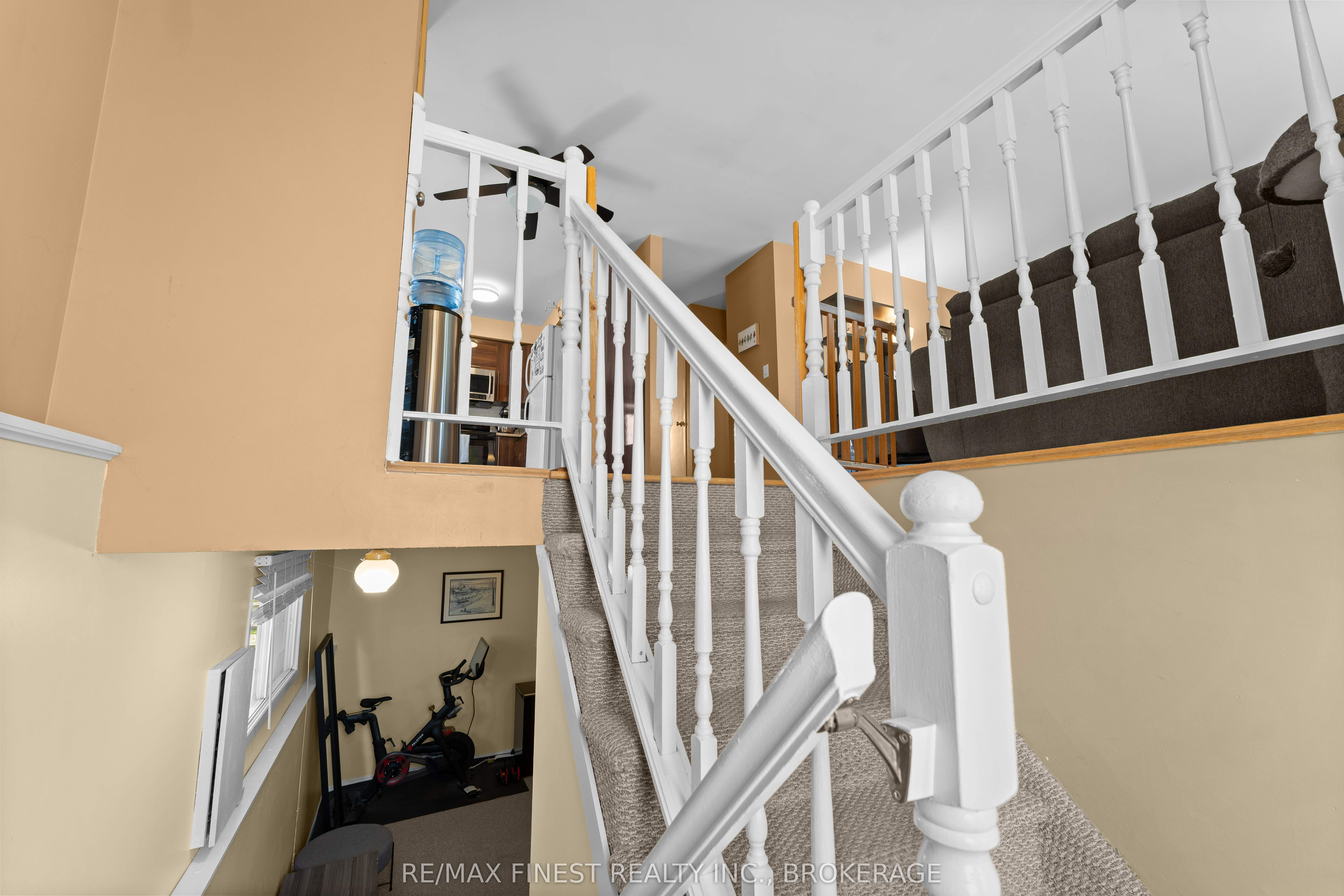 102 Grenadier Drive, Kingston, ON K7K 6E9 photo 3
