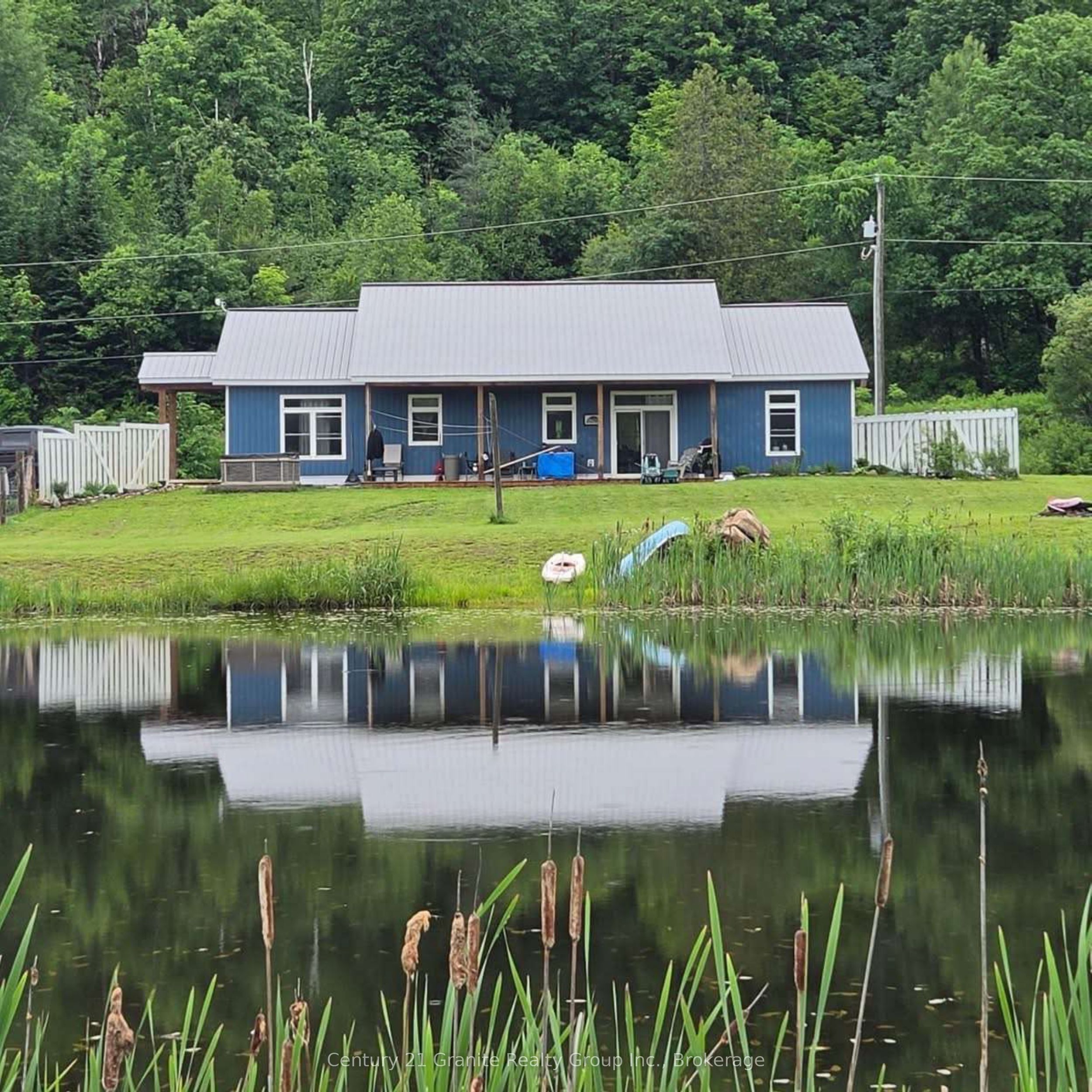 704 Lakeview Road, Bancroft, ON K0L 1C0