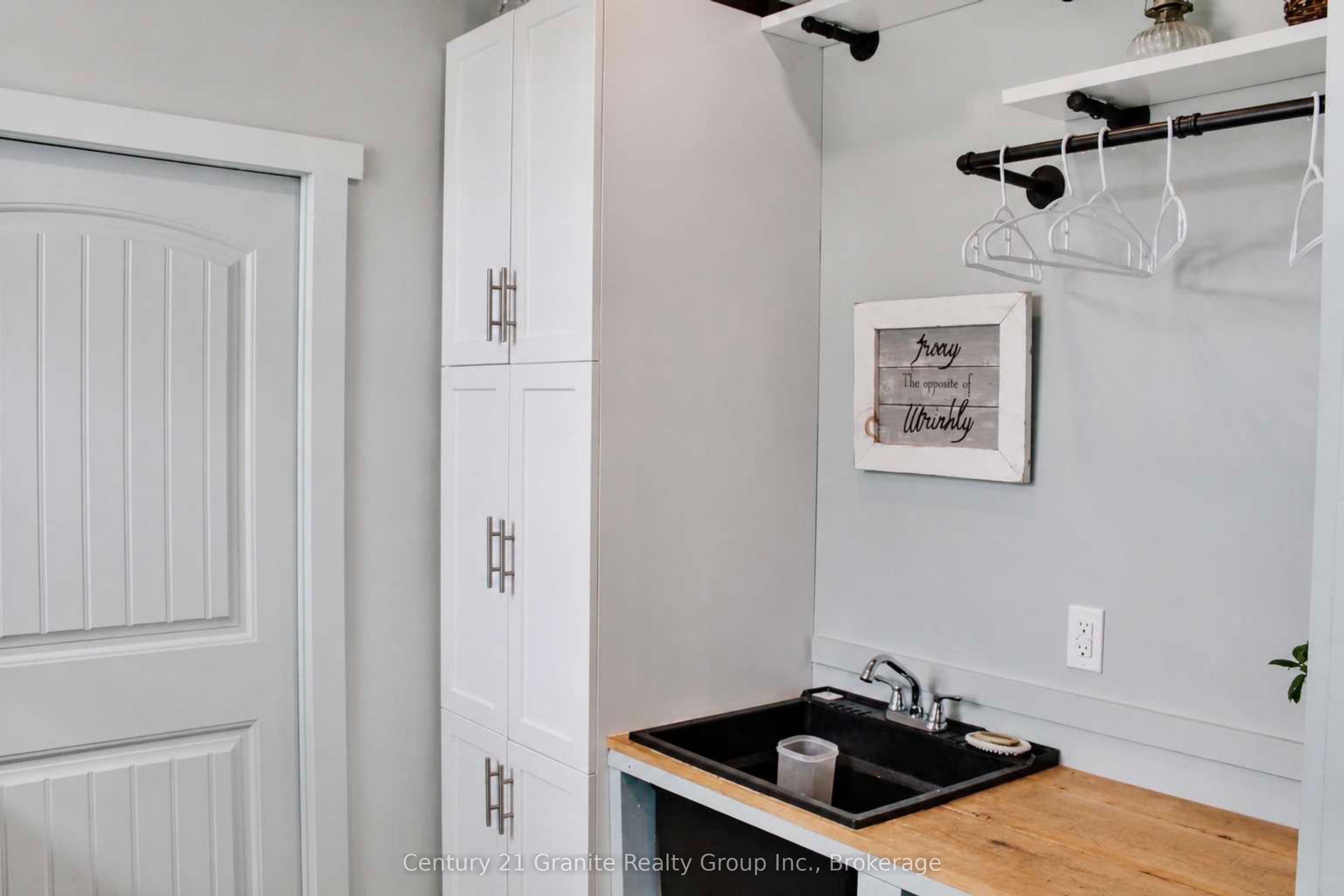 704 Lakeview Road, Bancroft, ON K0L 1C0 photo 3