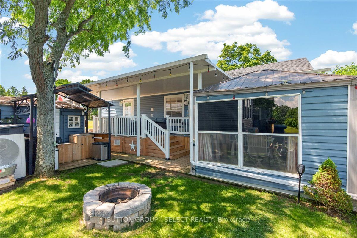 8685 Rock Glen Road 402, Lambton Shores, ON N0M 1B0 photo 5