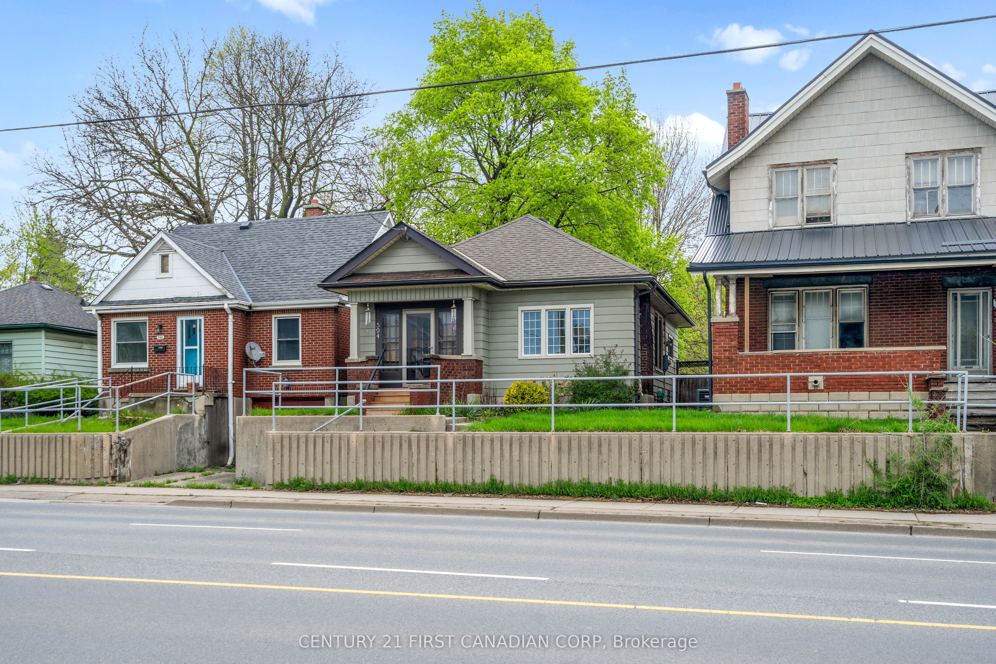 594 Highbury Avenue N, London East, ON N5W 4K9 photo 2