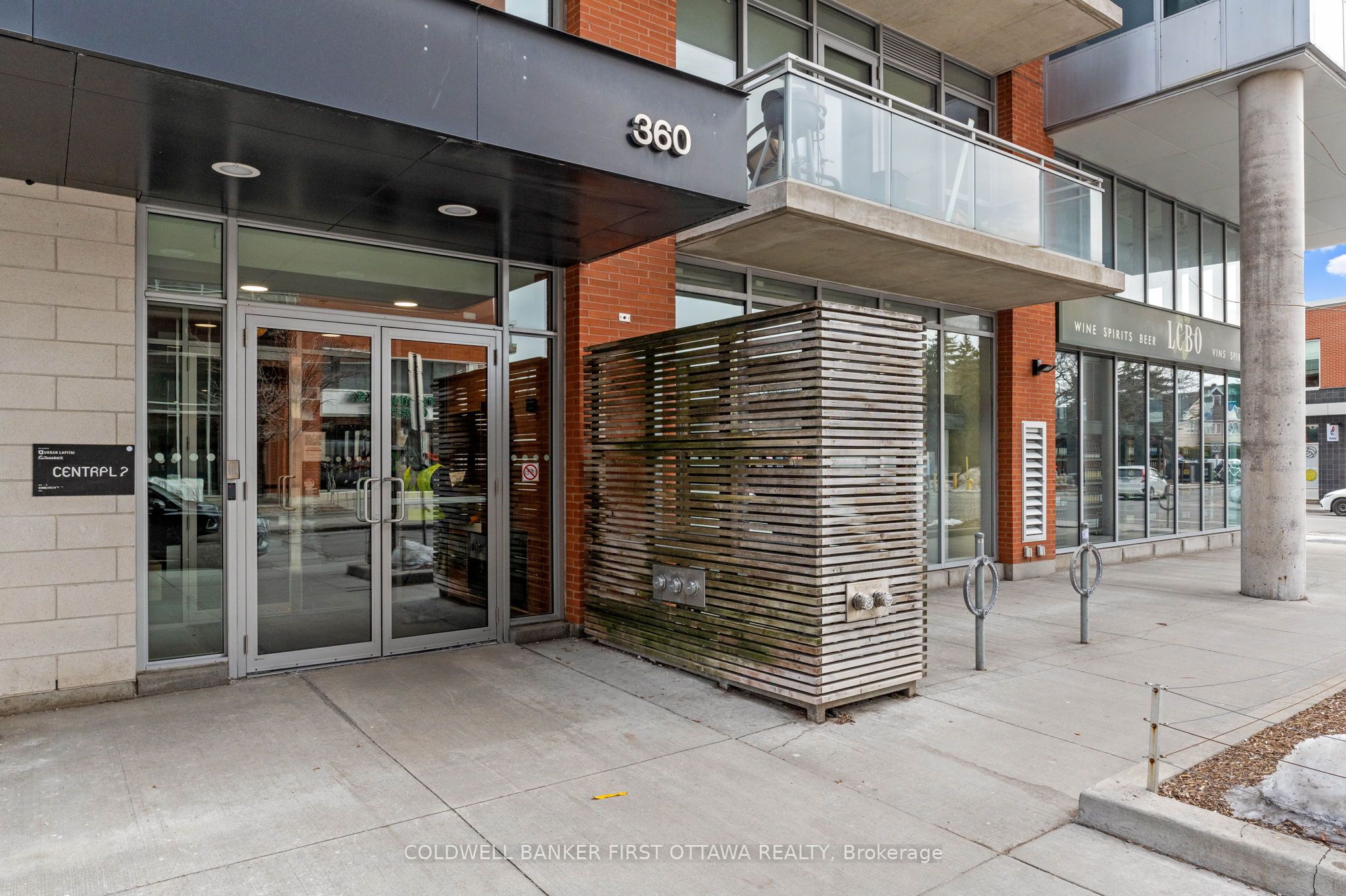 360 McLeod Street 209, Ottawa Centre, ON K2P 1A9 photo 2