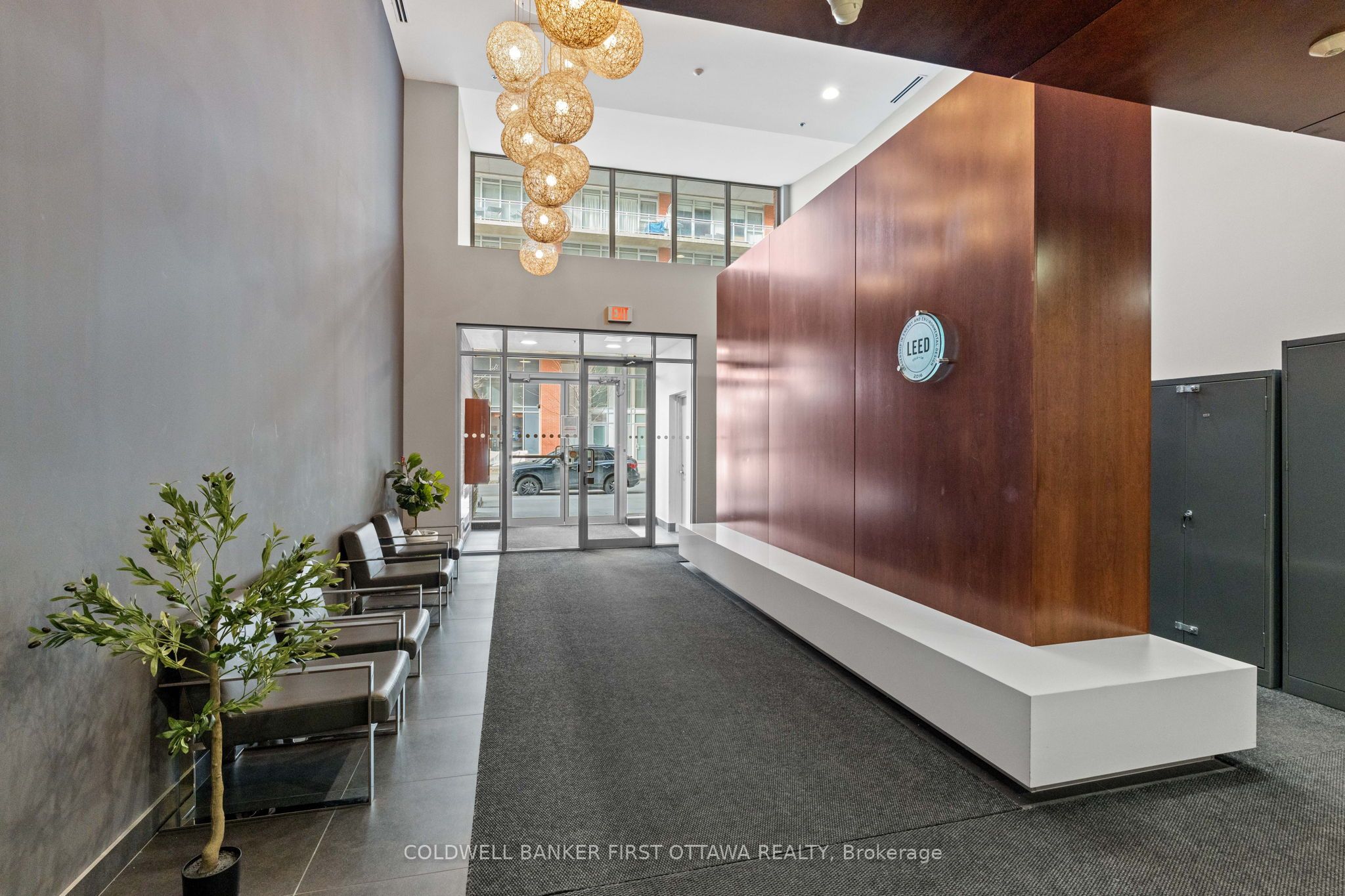 360 McLeod Street 209, Ottawa Centre, ON K2P 1A9 photo 3