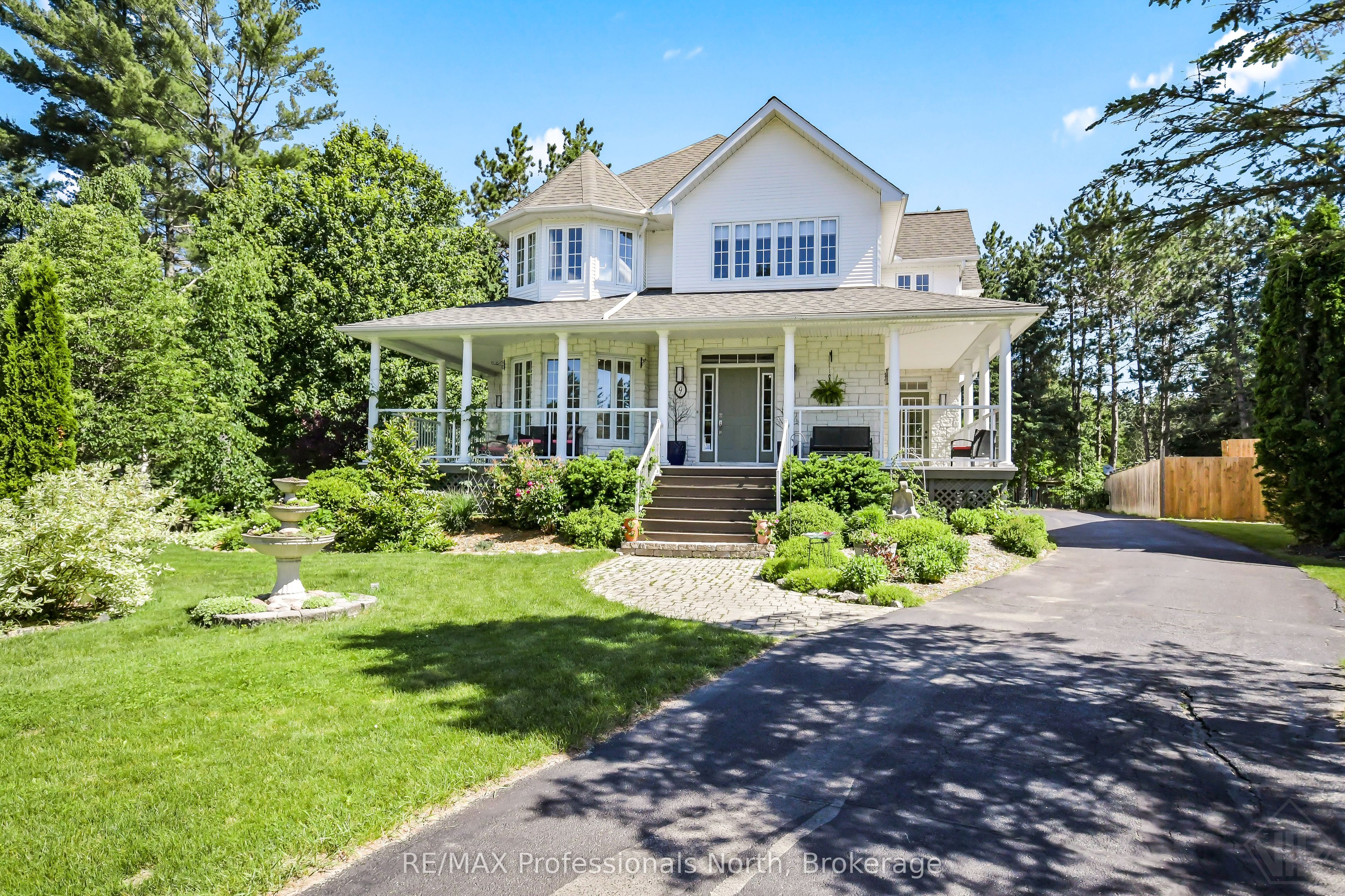 9 Melane Court, Bracebridge, ON P1L 1X7