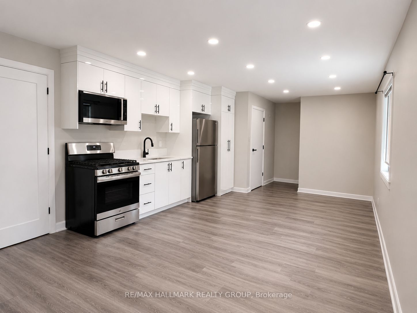 131 Camelia Avenue 3B, Manor Park - Cardinal Glen and Area, ON K1K 2X5