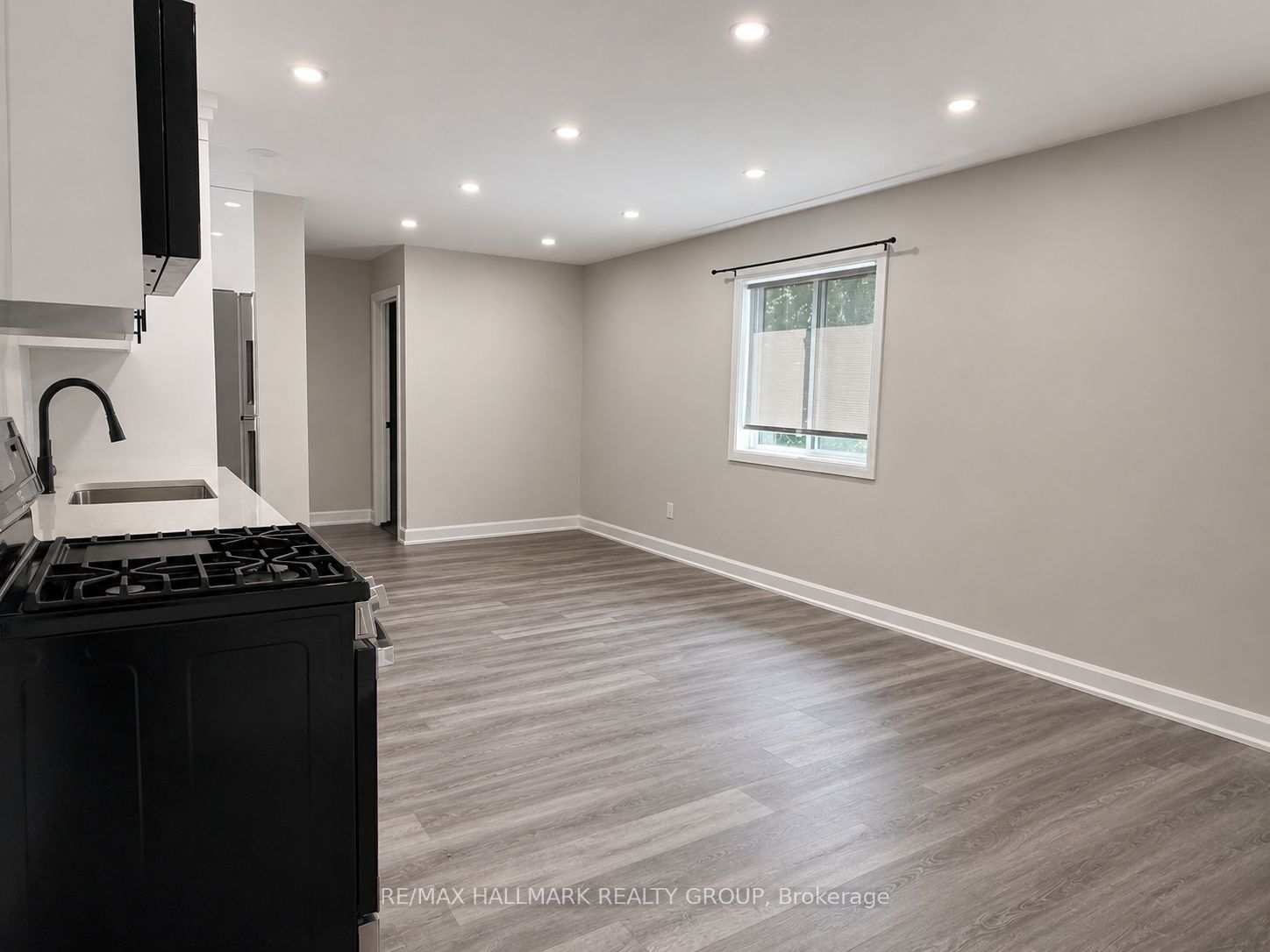 131 Camelia Avenue 3B, Manor Park - Cardinal Glen and Area, ON K1K 2X5 photo 3