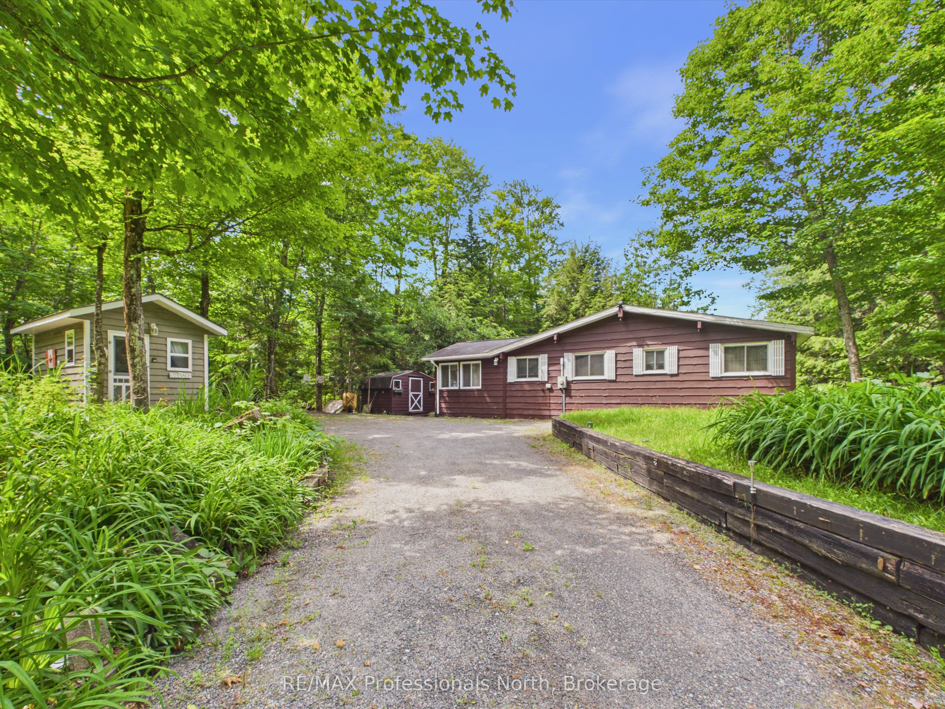 1007 Leech Lake Point Road, Bracebridge, ON P1L 1X3 photo 2